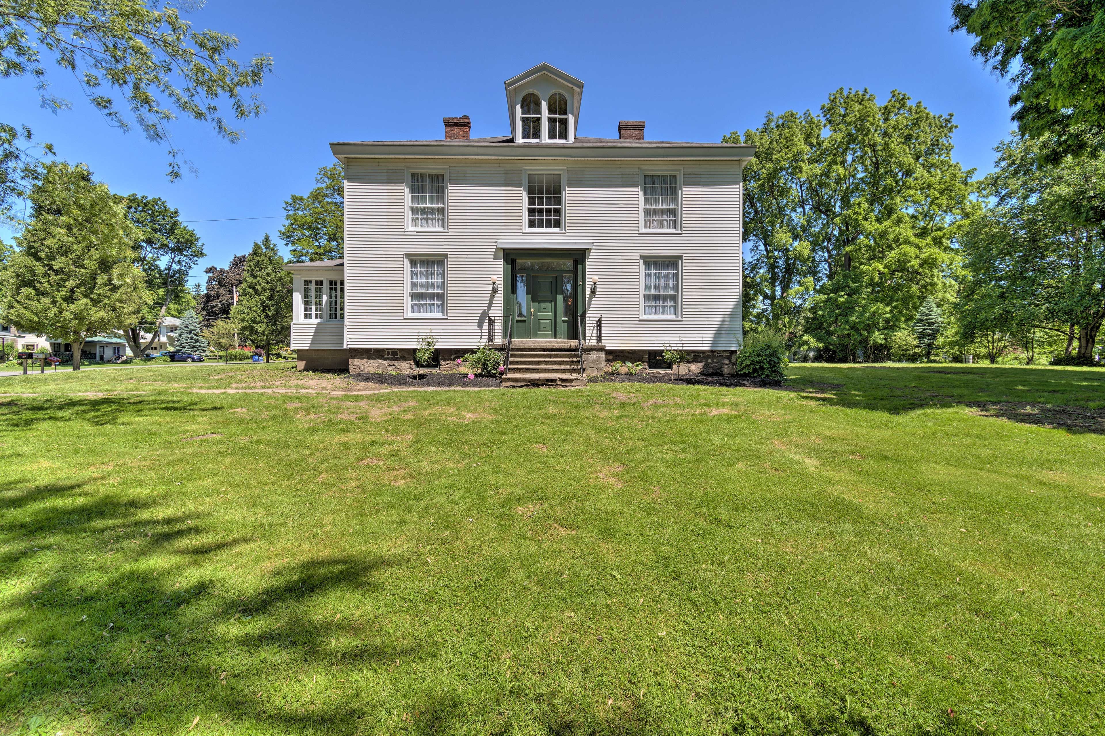 Sodus Point Vacation Rental | 5BR | 2BA | 3,200 Sq Ft | Stairs Required