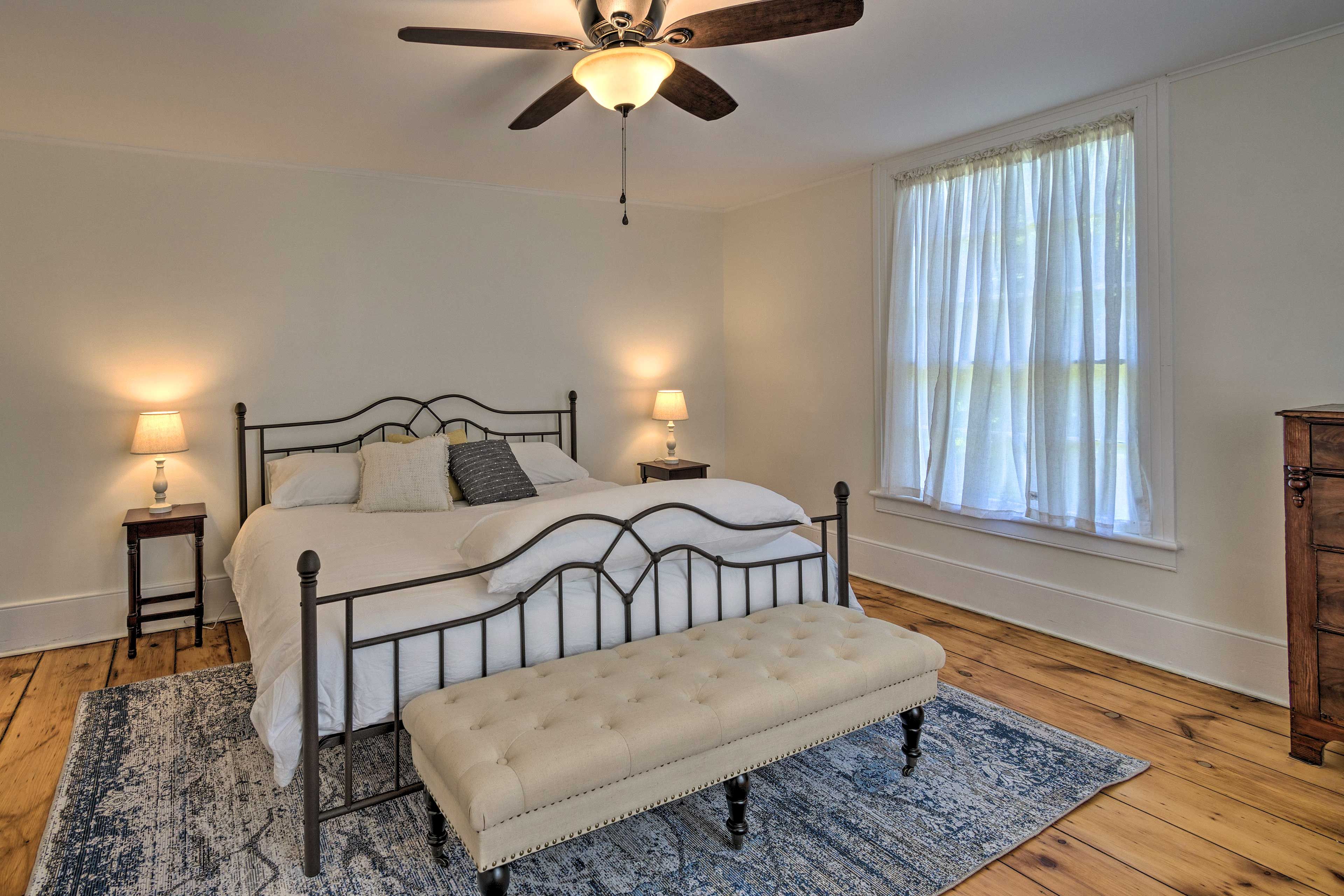Bedroom 3 | King Bed | 2nd Floor