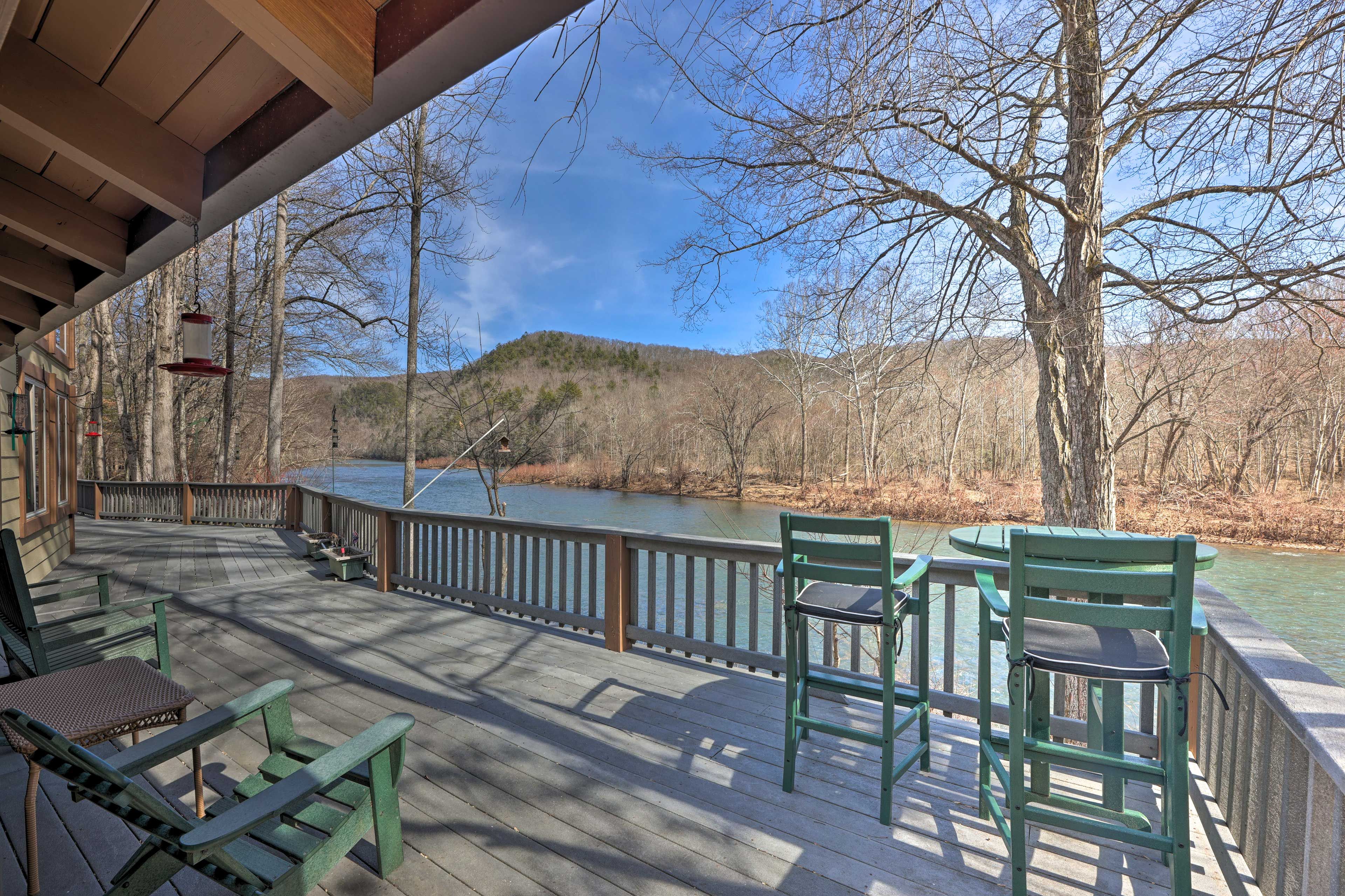 Wraparound Deck | Private Greenbrier River Frontage