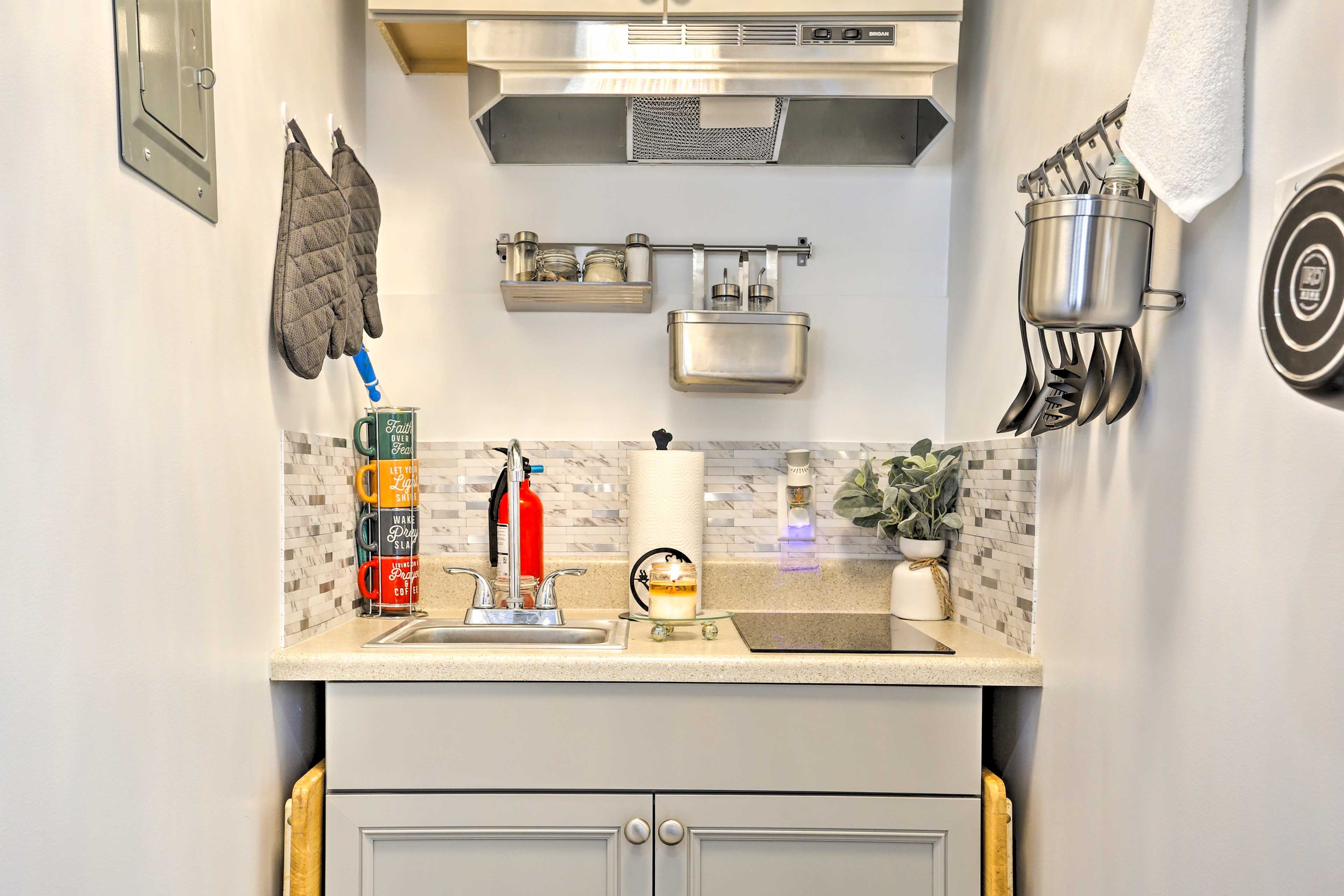 Well-Equipped Kitchenette