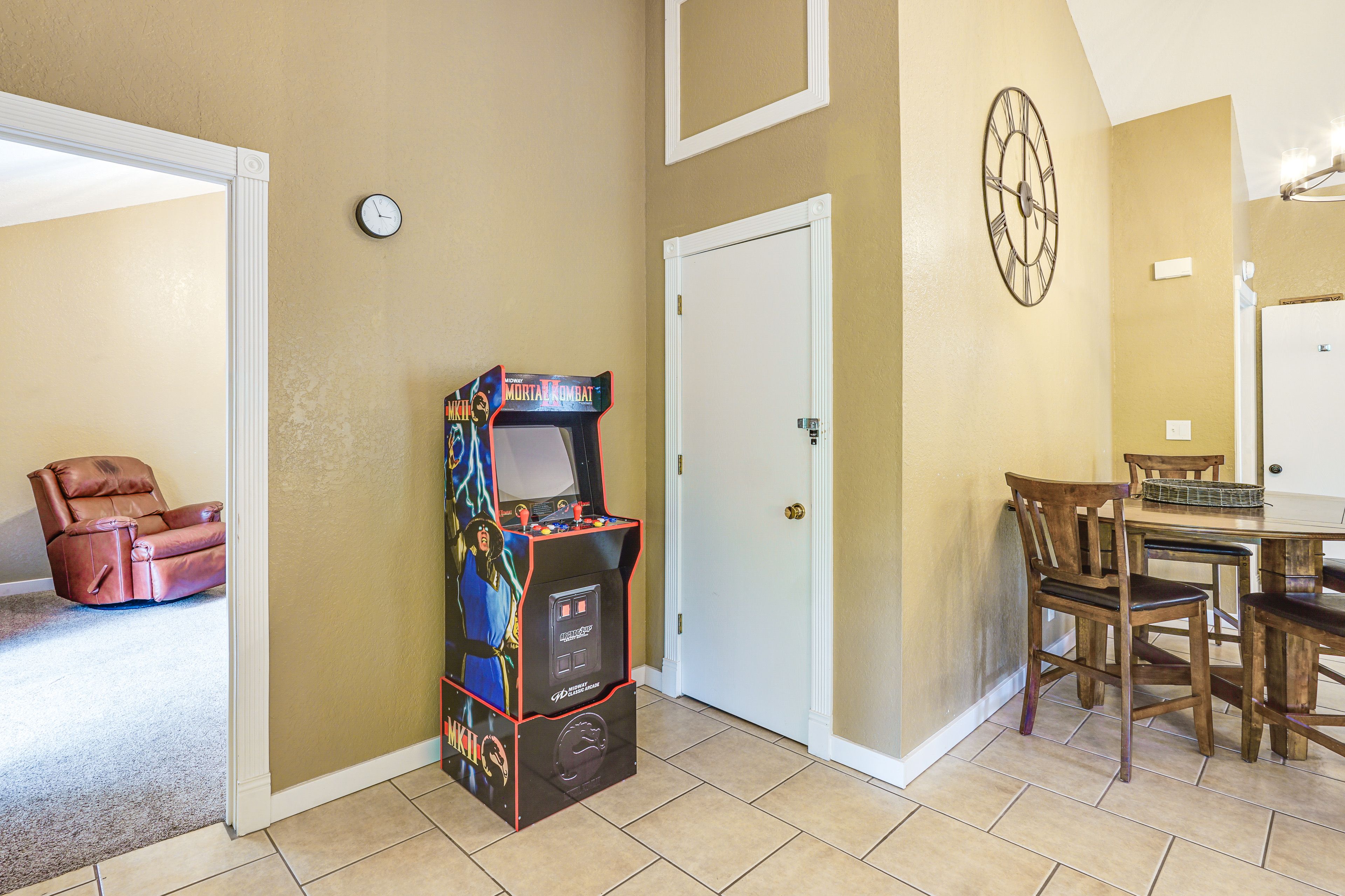 Arcade Machine | Main Floor