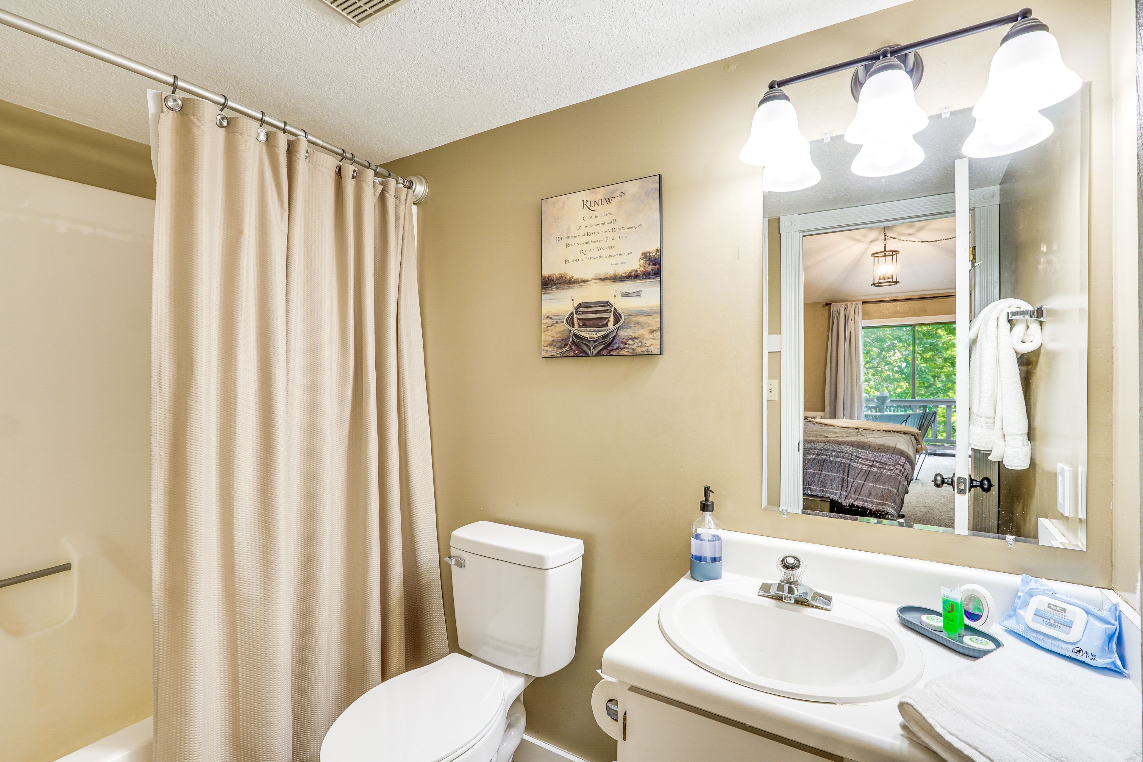 En-Suite Bathroom | Main Floor