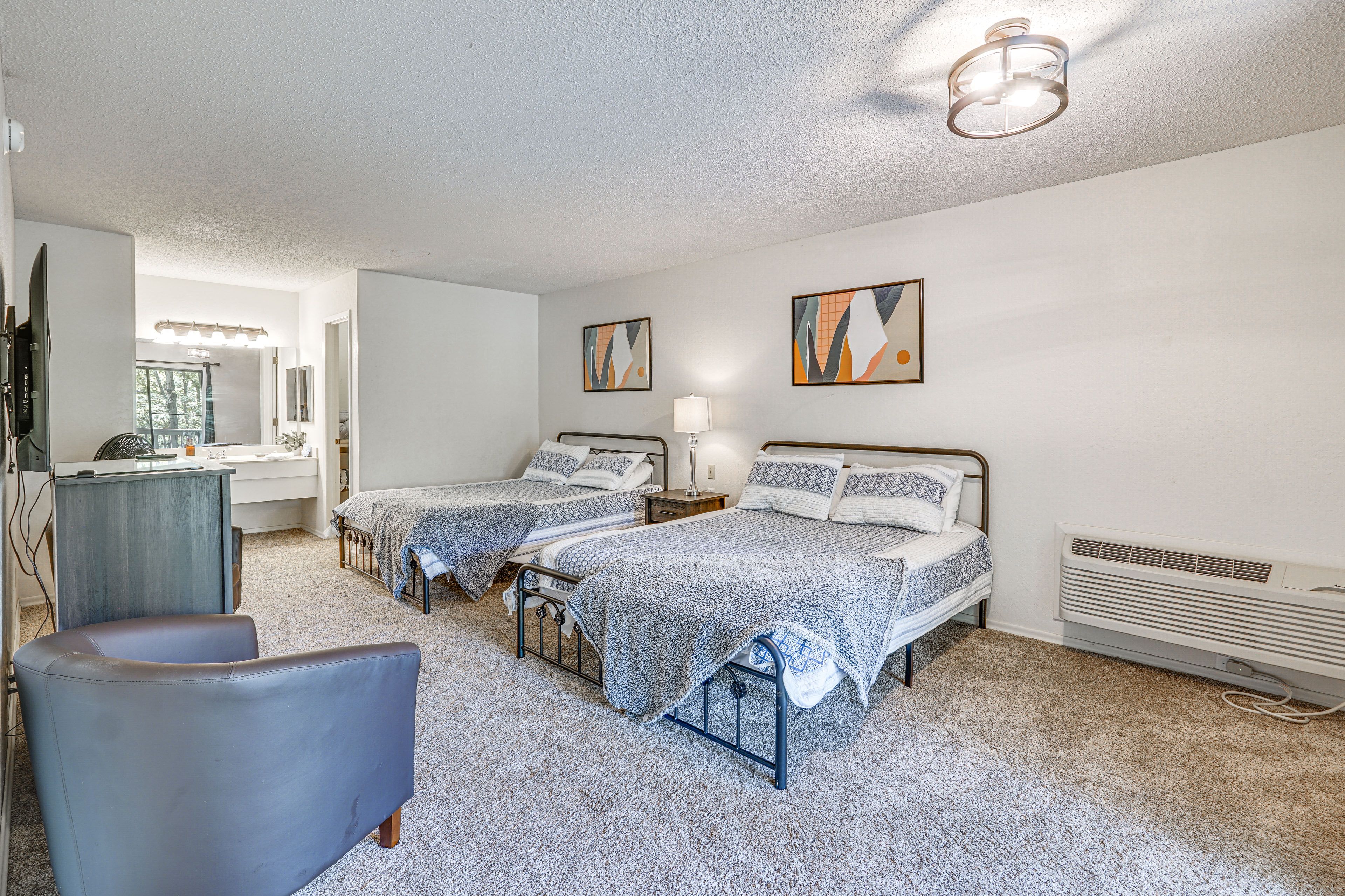 Bedroom 2 | 2 Queen Beds | Lower Floor