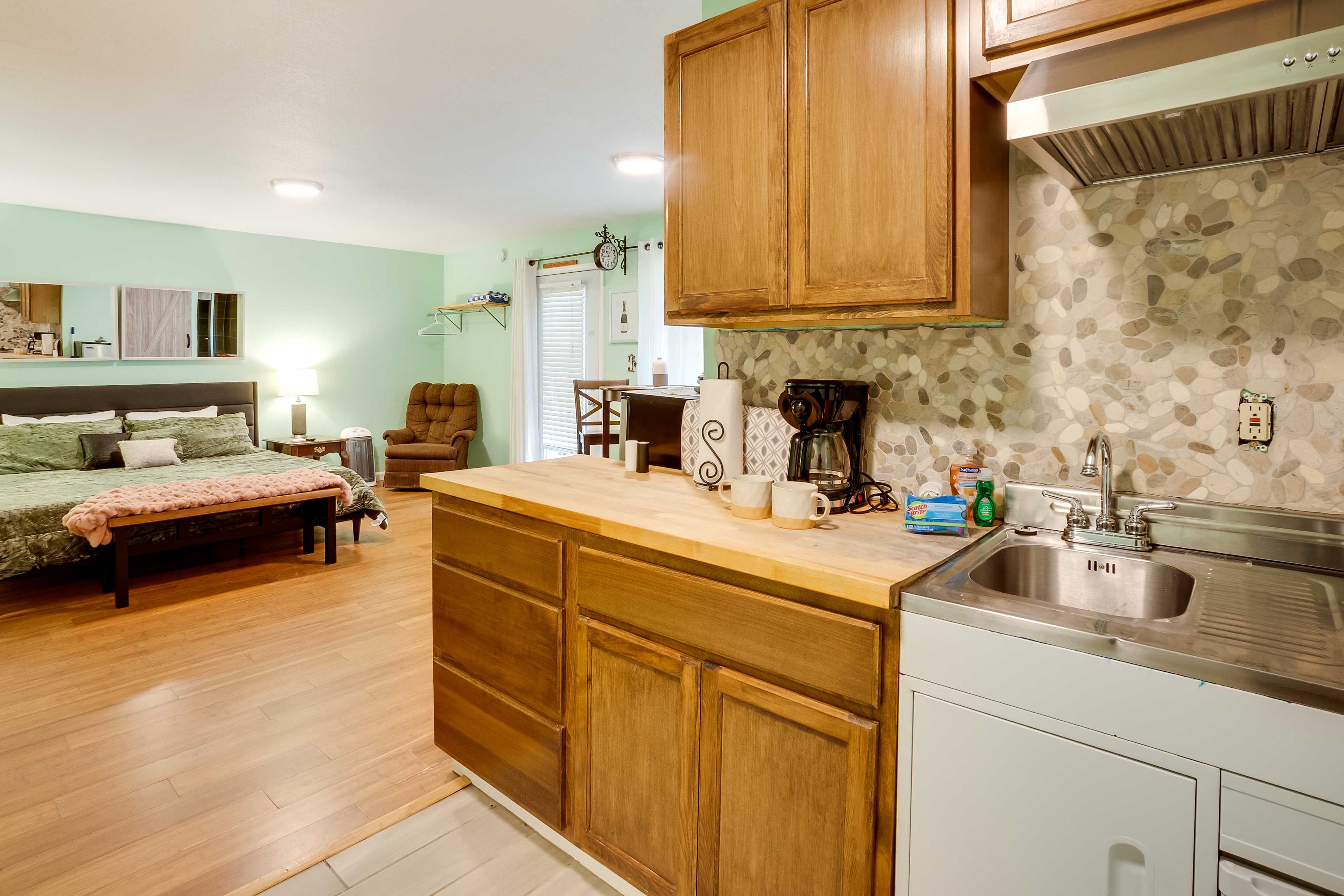 Kitchenette | 2-Range Burner | Cooking Basics | Drip Coffee Maker
