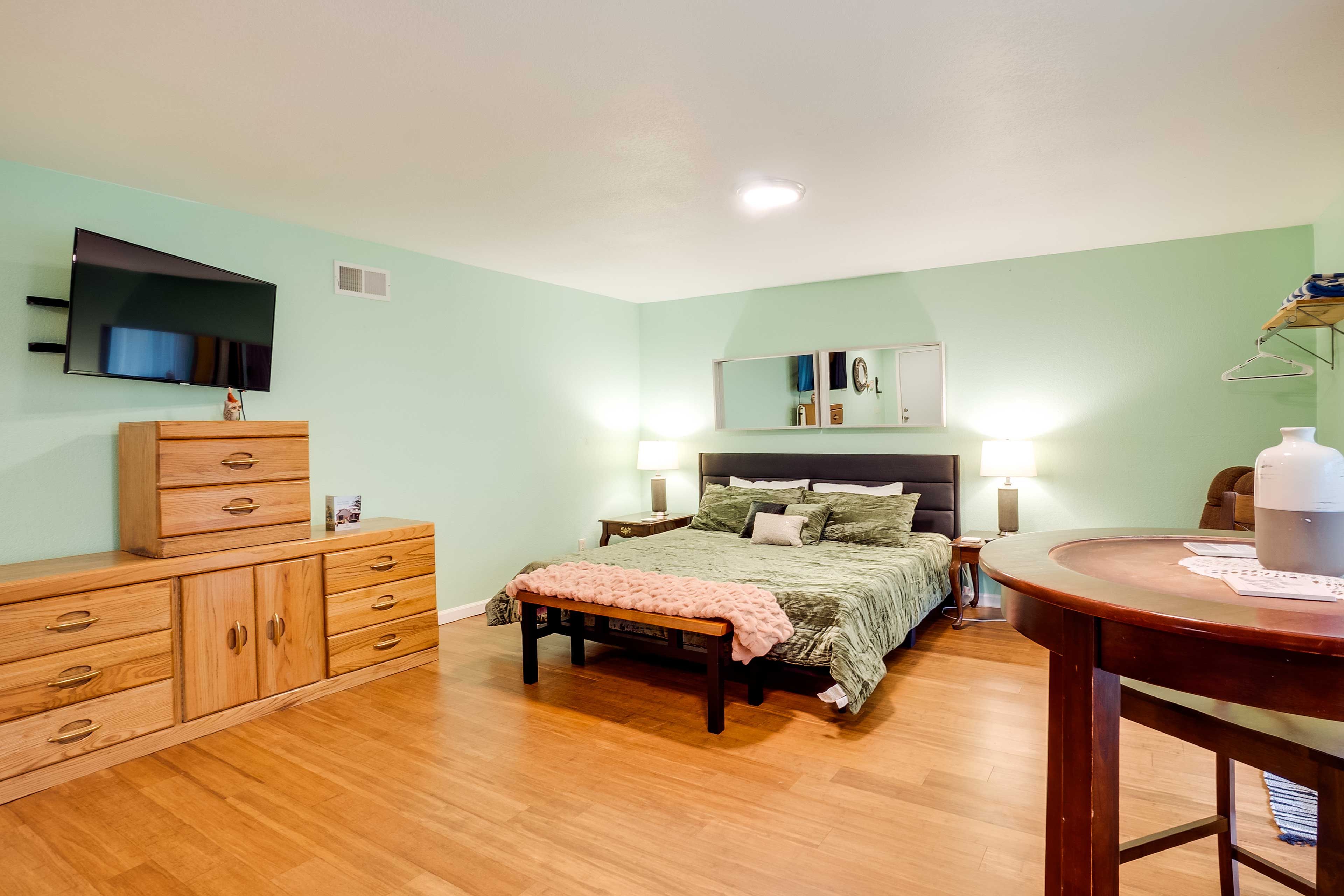 Studio | California King Bed | Linens Provided | Space Heater