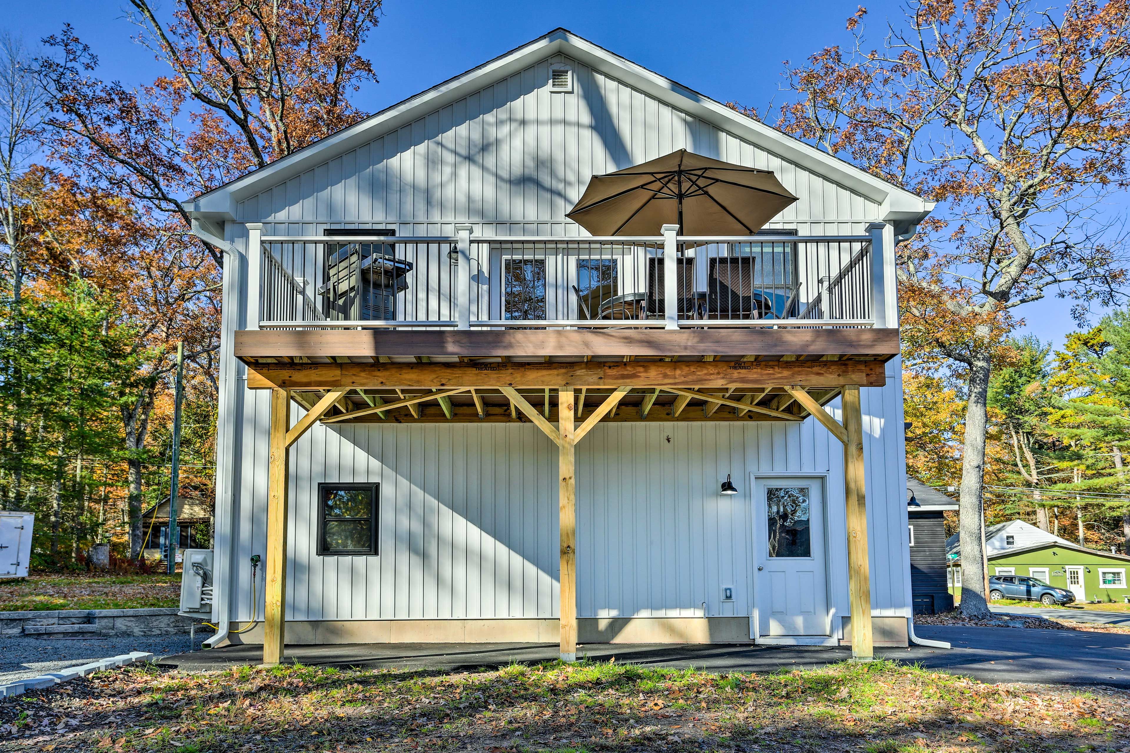 Home Exterior | Top-Floor Unit