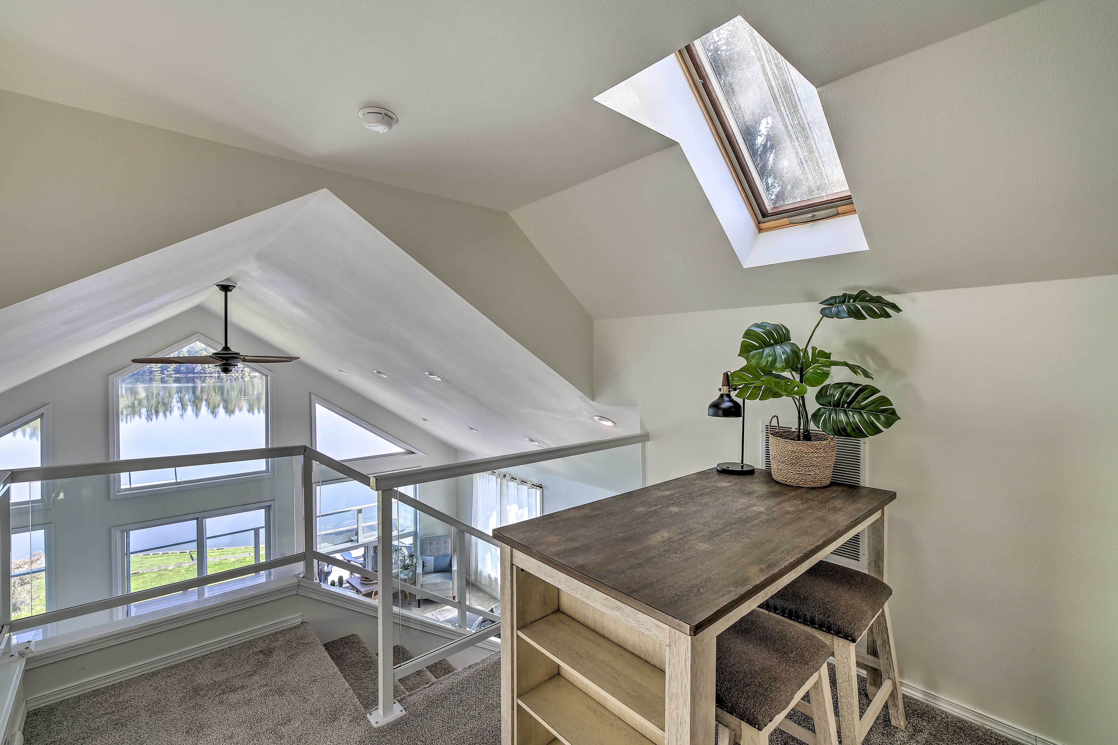 Loft | Laptop-Friendly Workspace