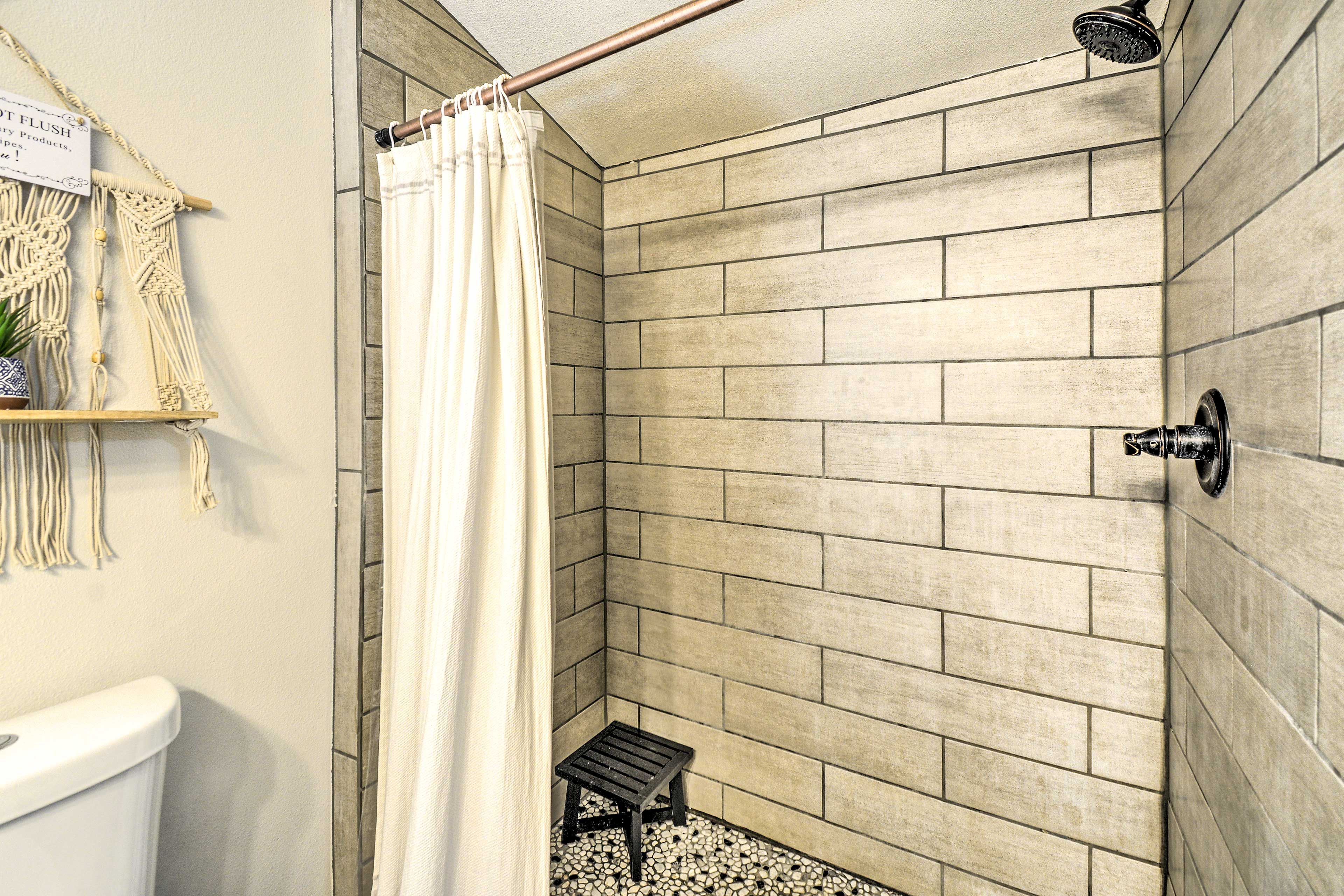 Full Bathroom