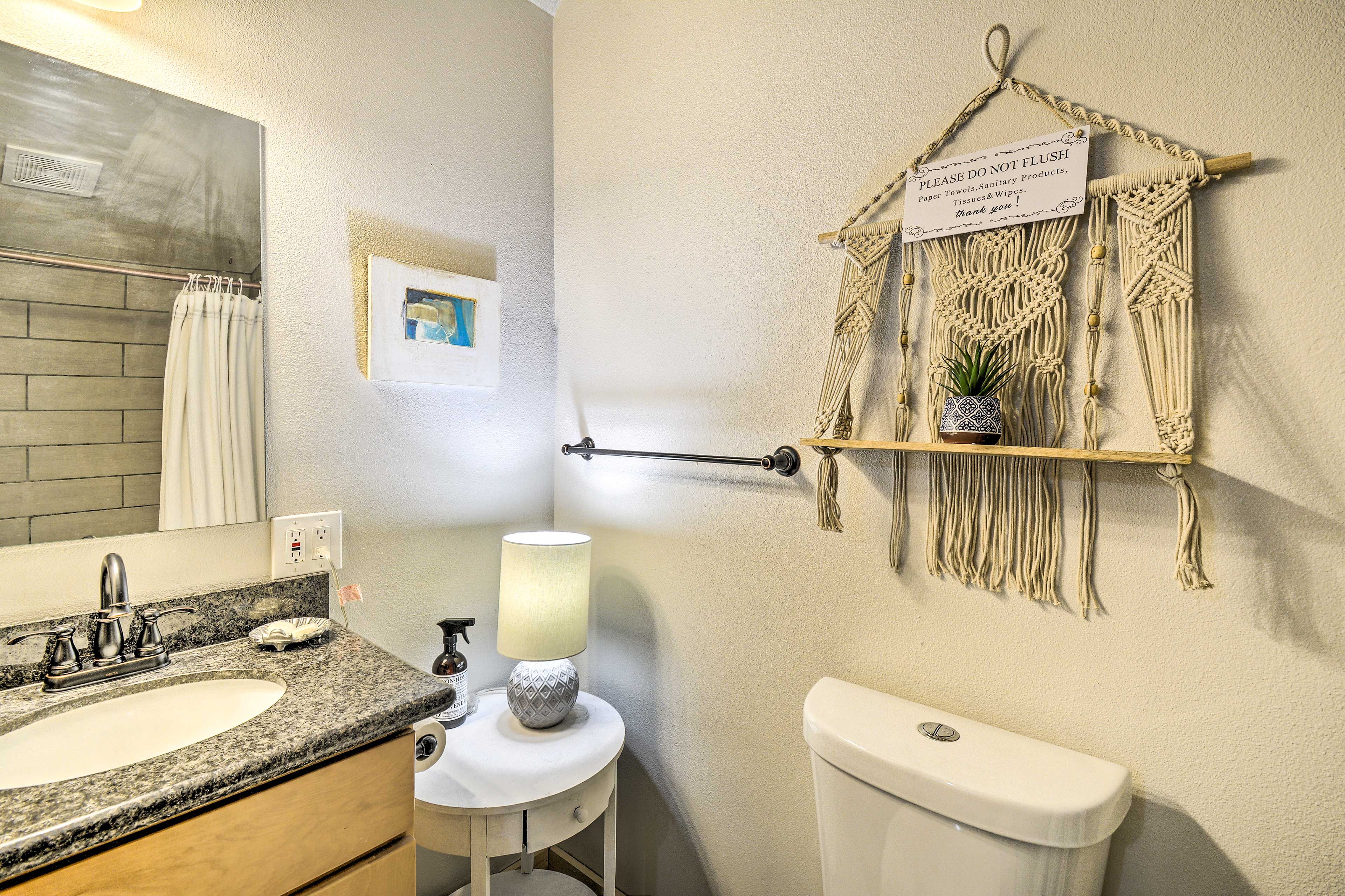 Full Bathroom | Hair Dryer