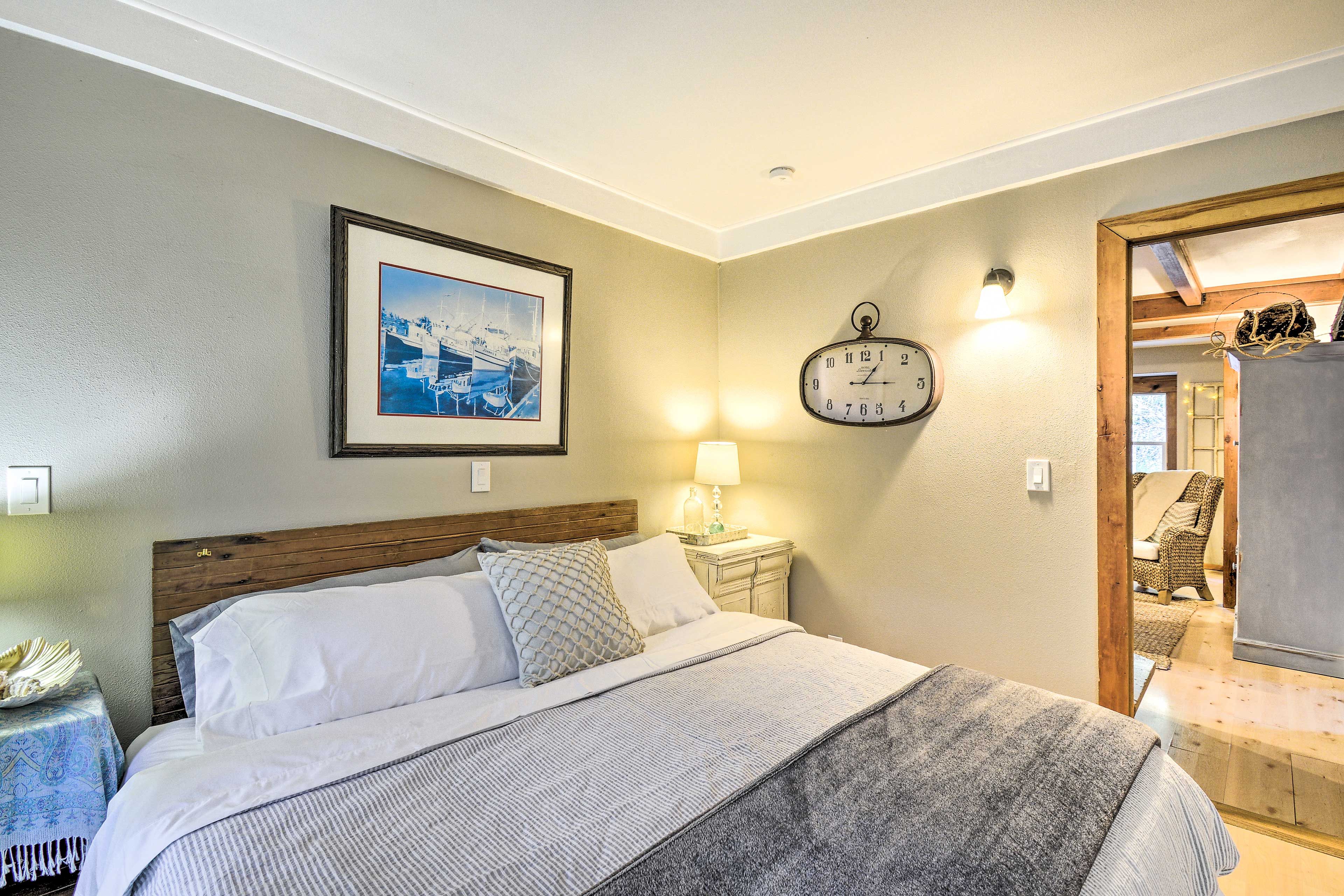 Bedroom 1 | Main Level | King Bed