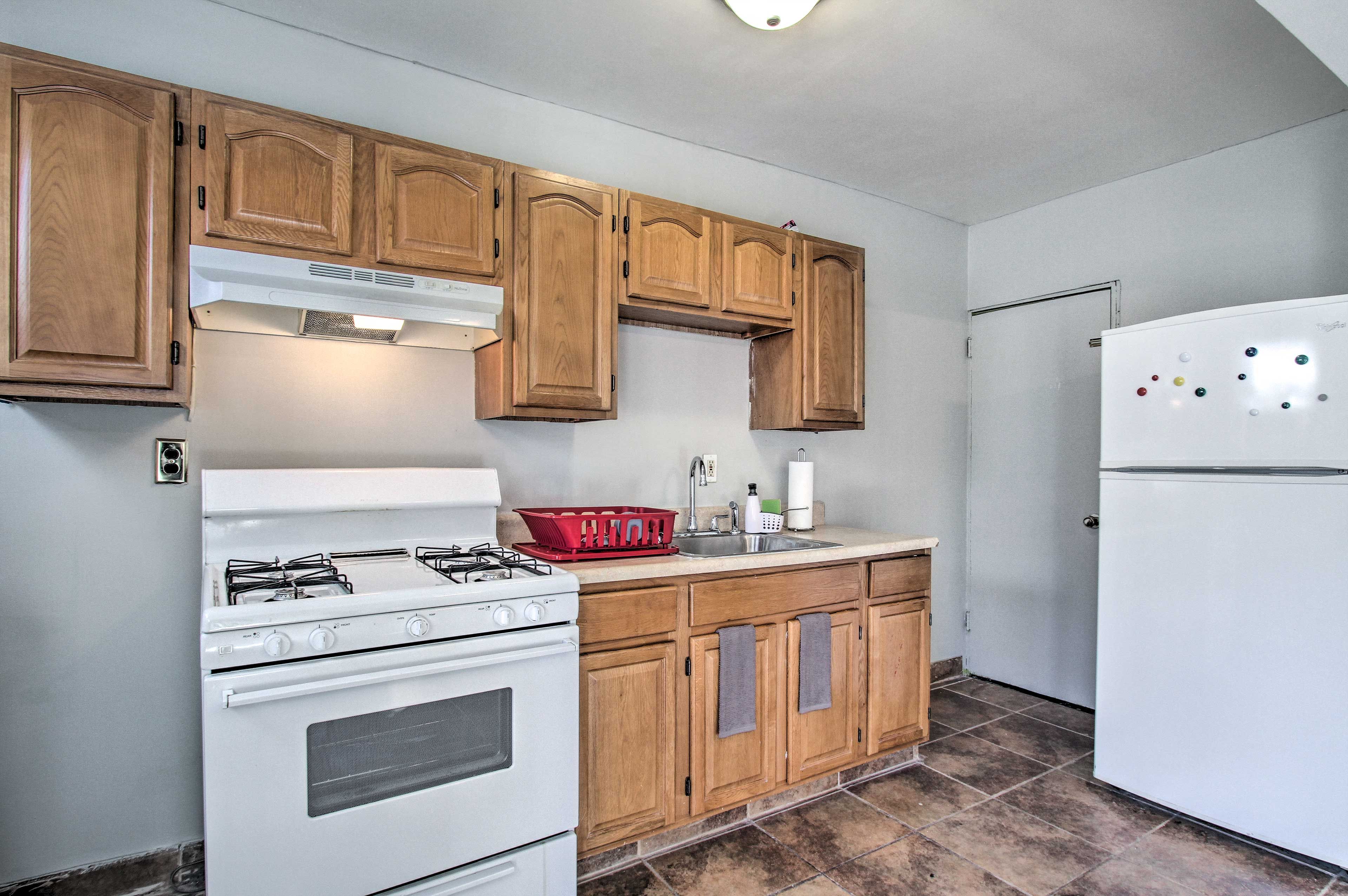Kitchen | Toaster Oven | Coffee Maker | Trash Bags | Paper Towels