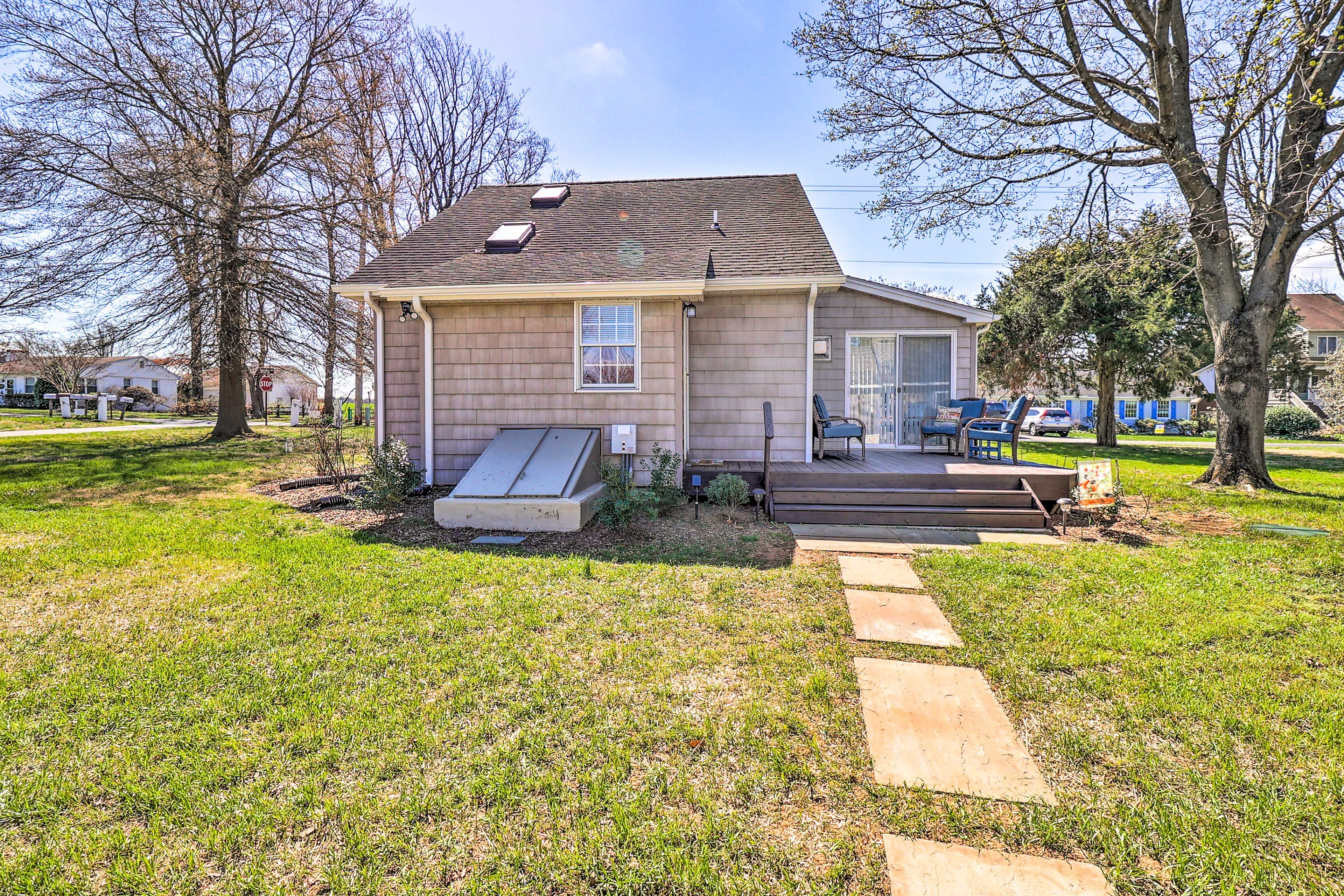 Cottage Exterior | Free Street Parking Available