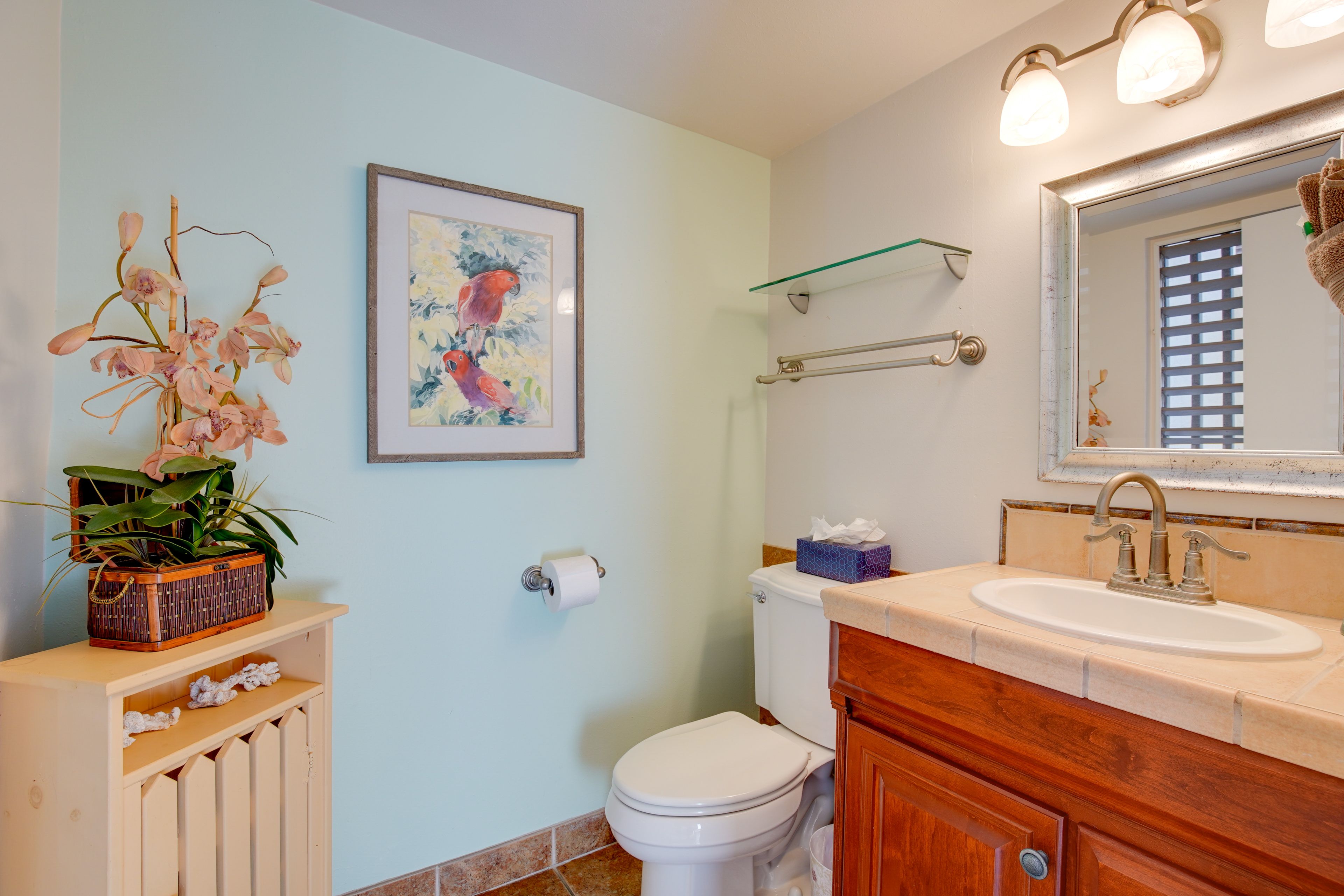 Half Bathroom | 2nd Floor