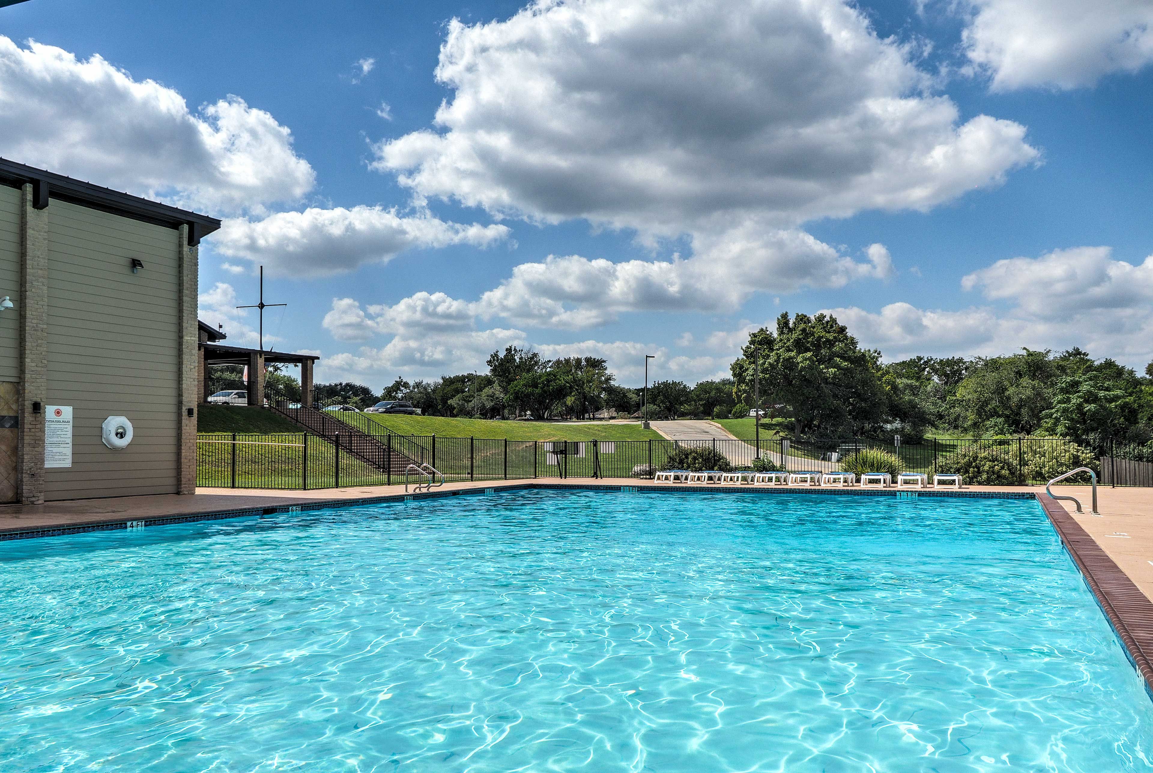 Point Venture | Community Amenities