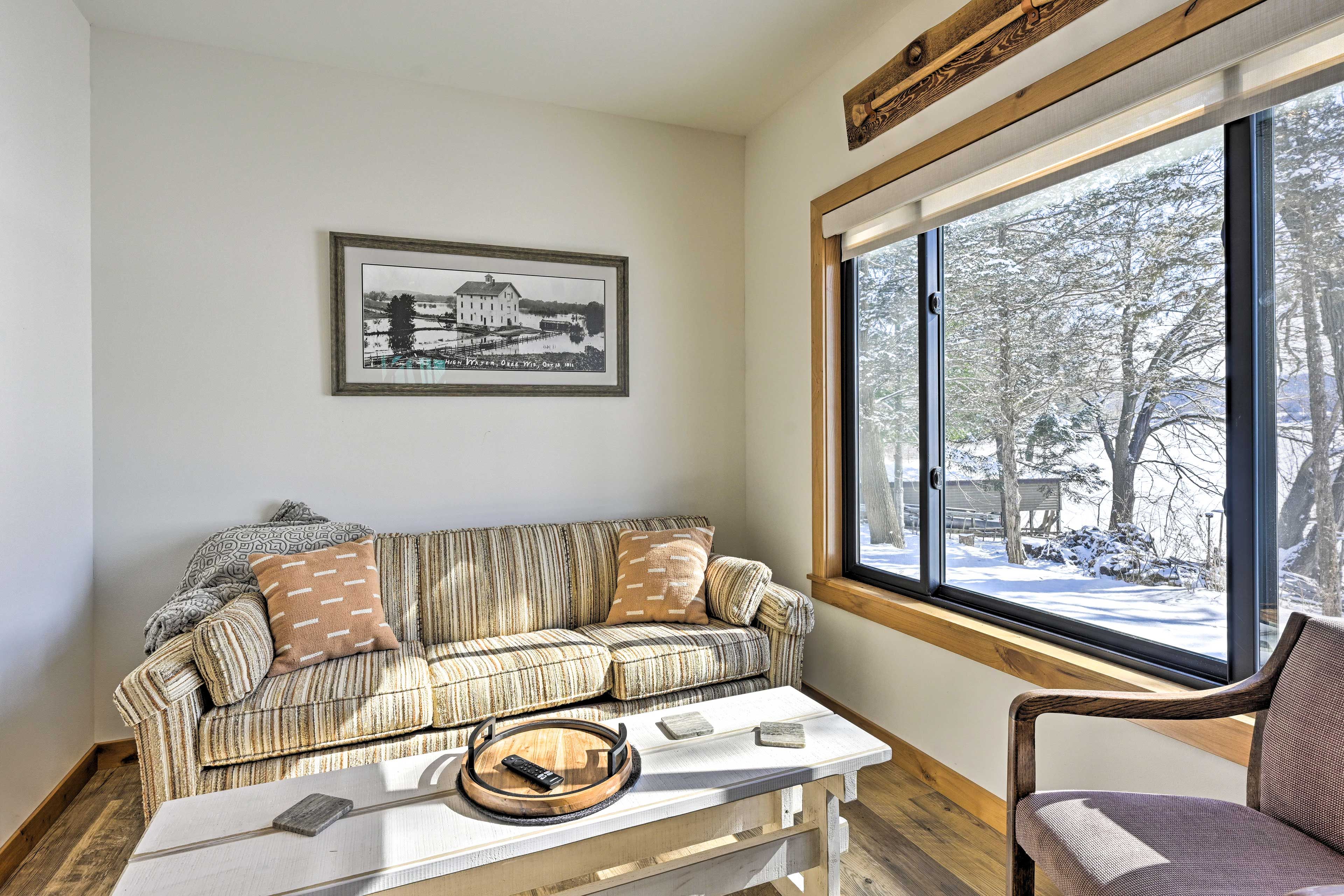 Main Living Area | Queen Futon