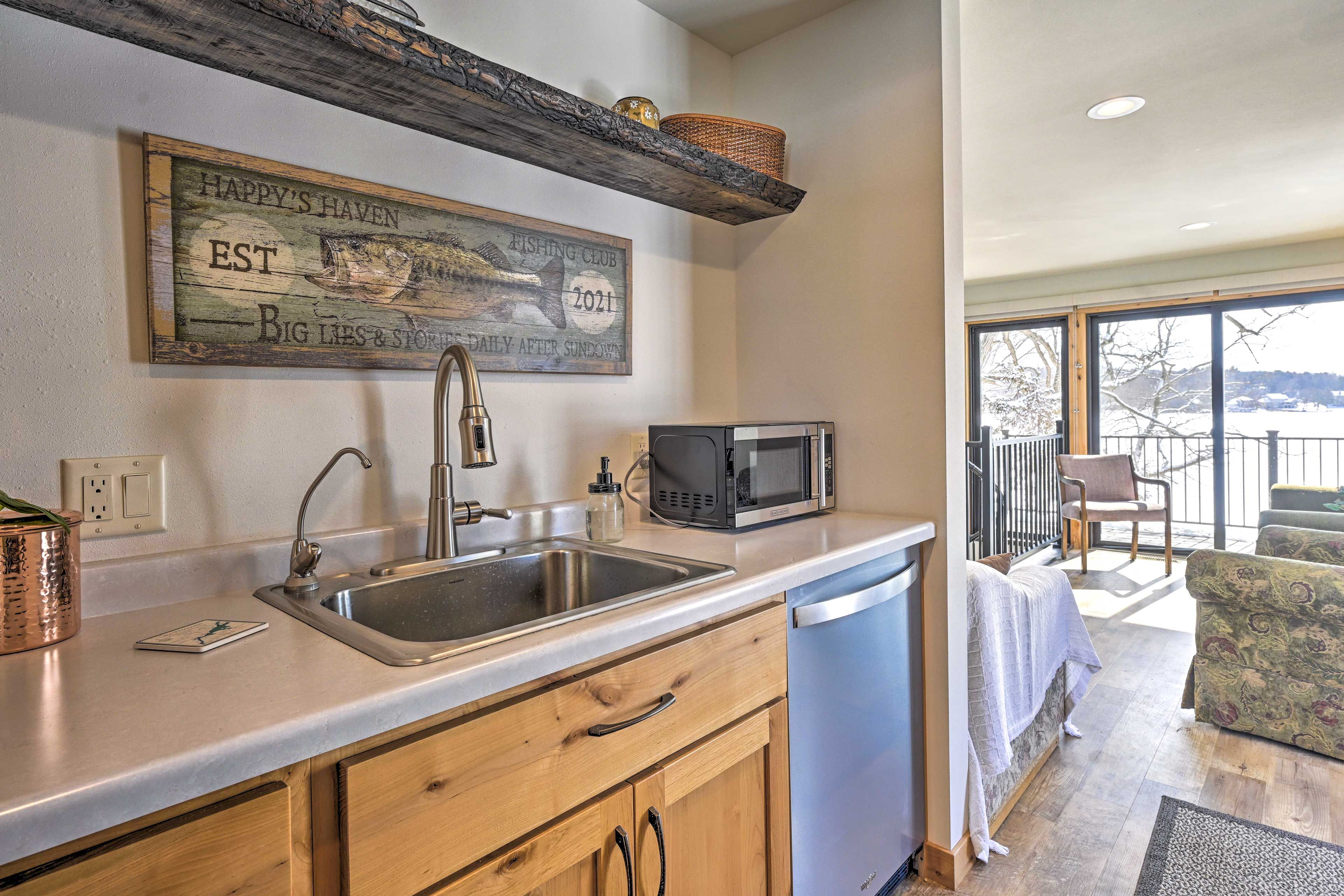 Wet Bar | 2nd Floor | Mini Fridge