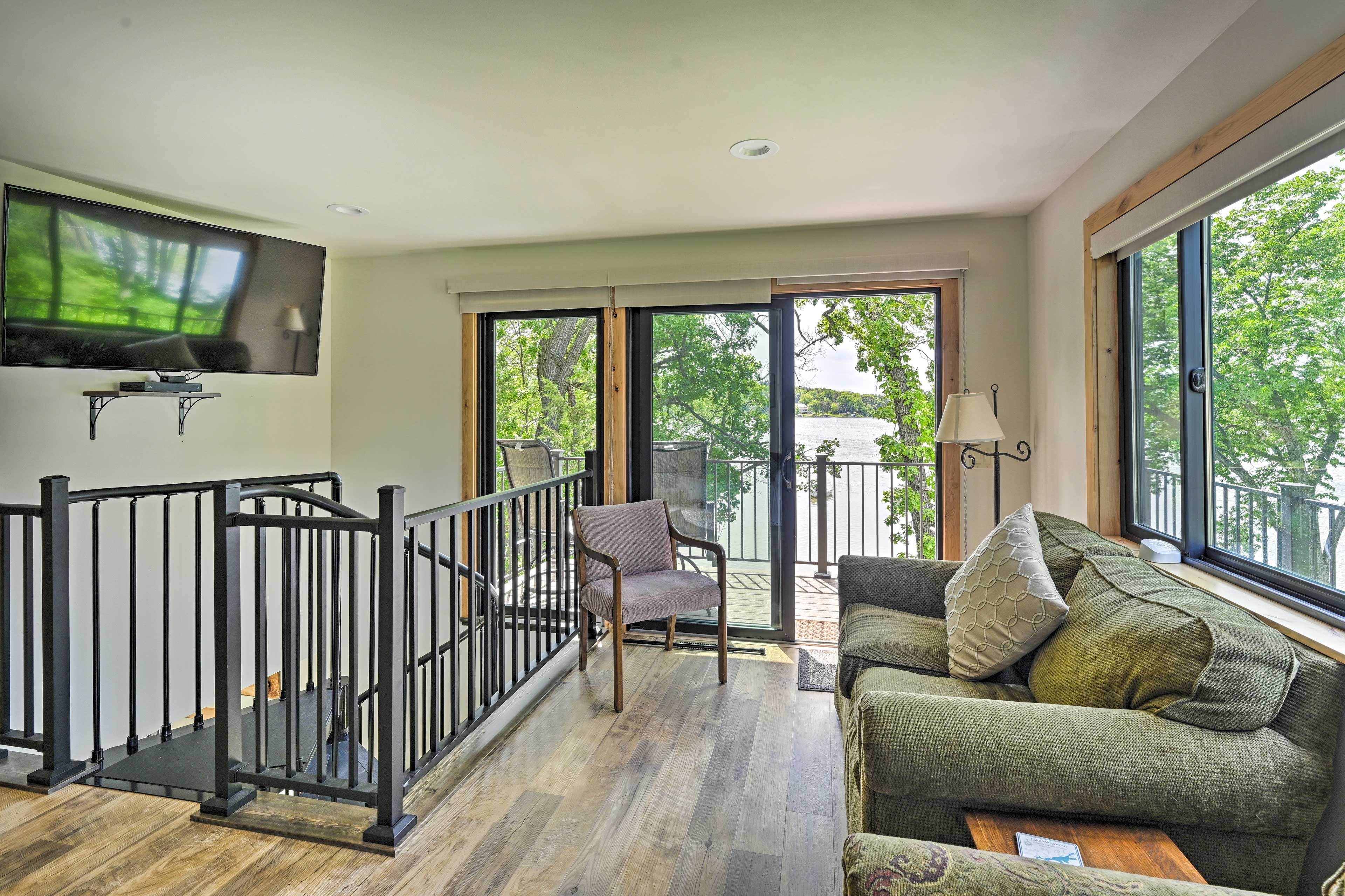 Upper Living Area | Full Futon