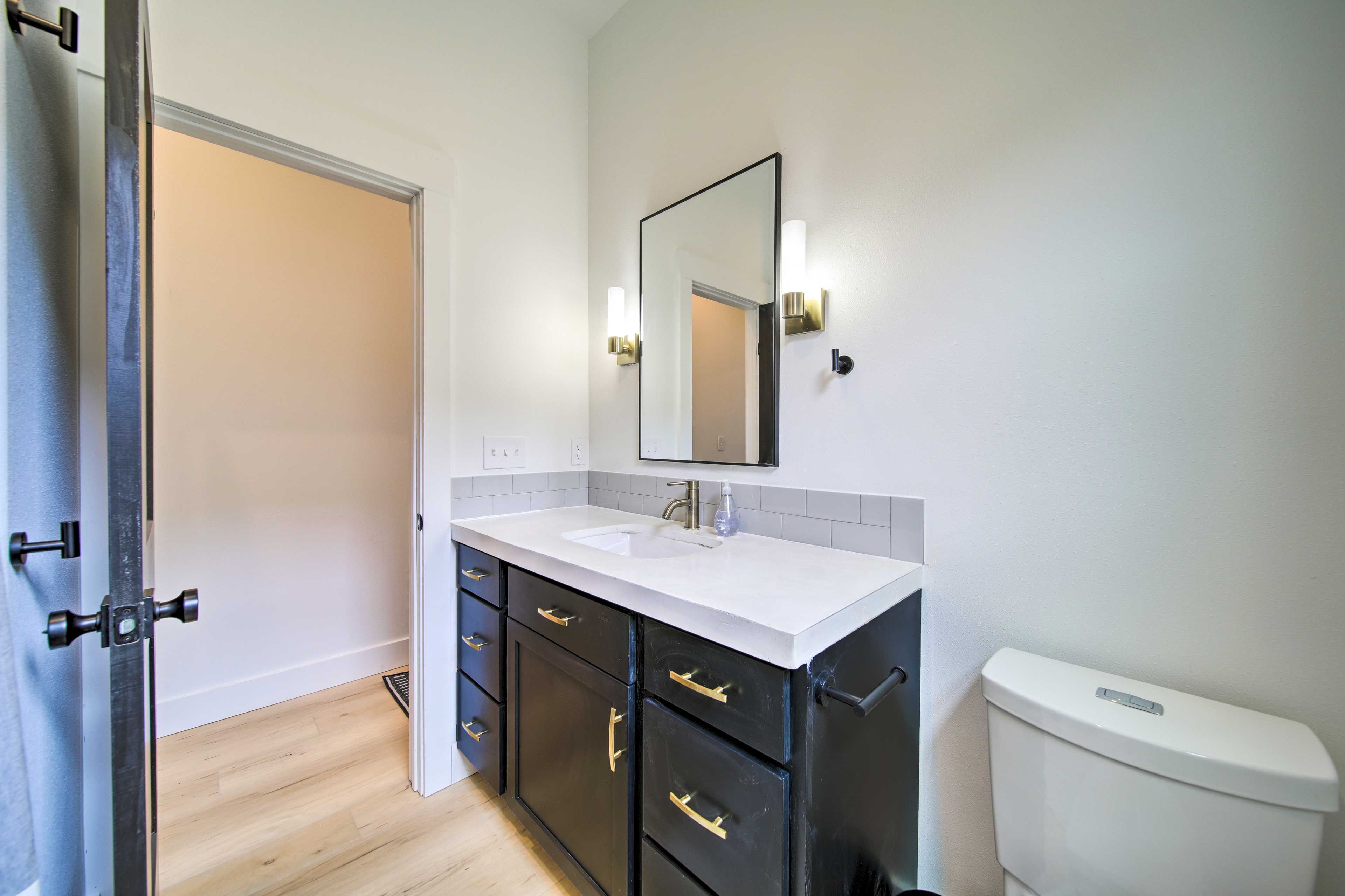 Full Bathroom