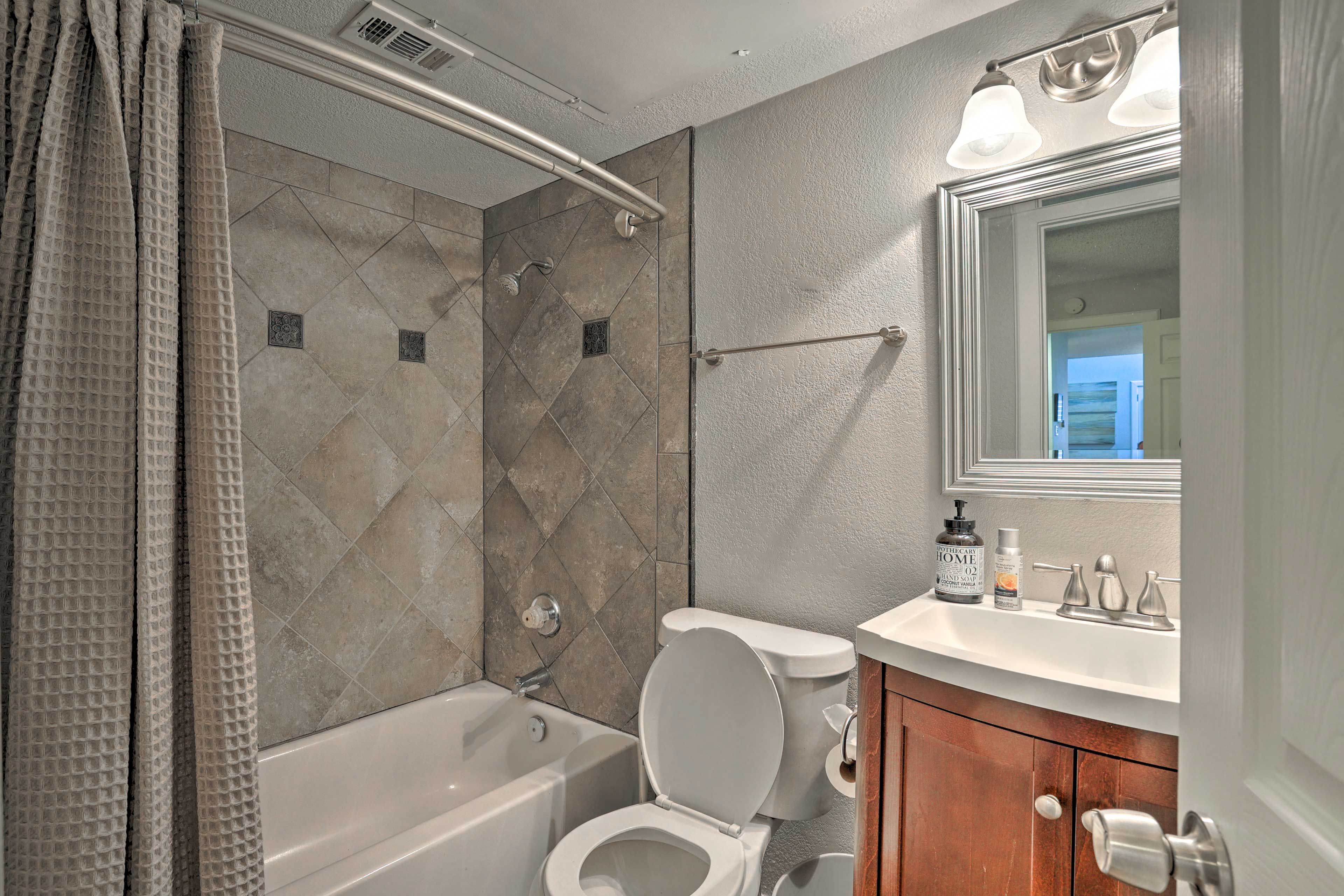 En-Suite Bathroom