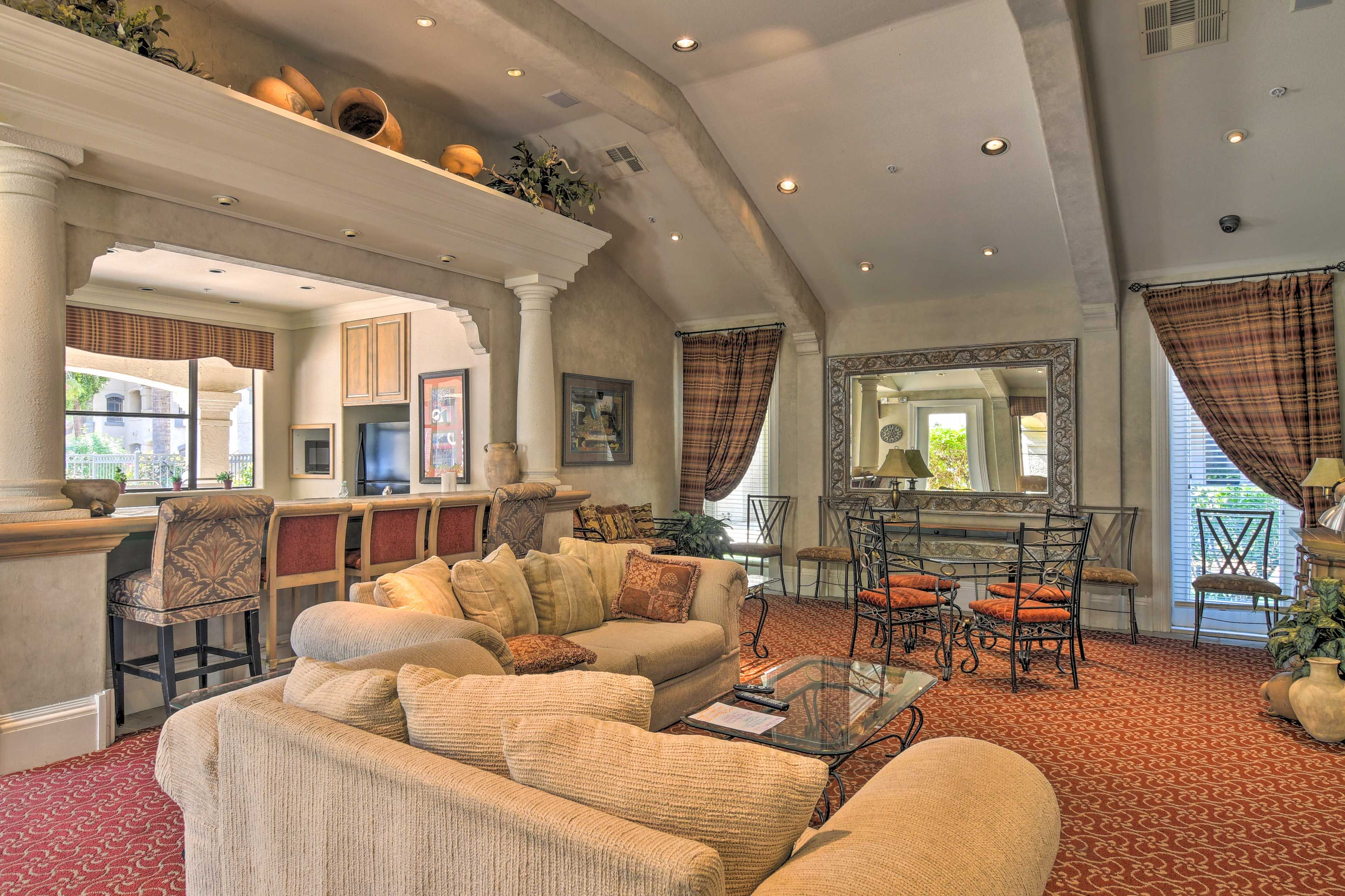 The Signature Complex Community | Business Center