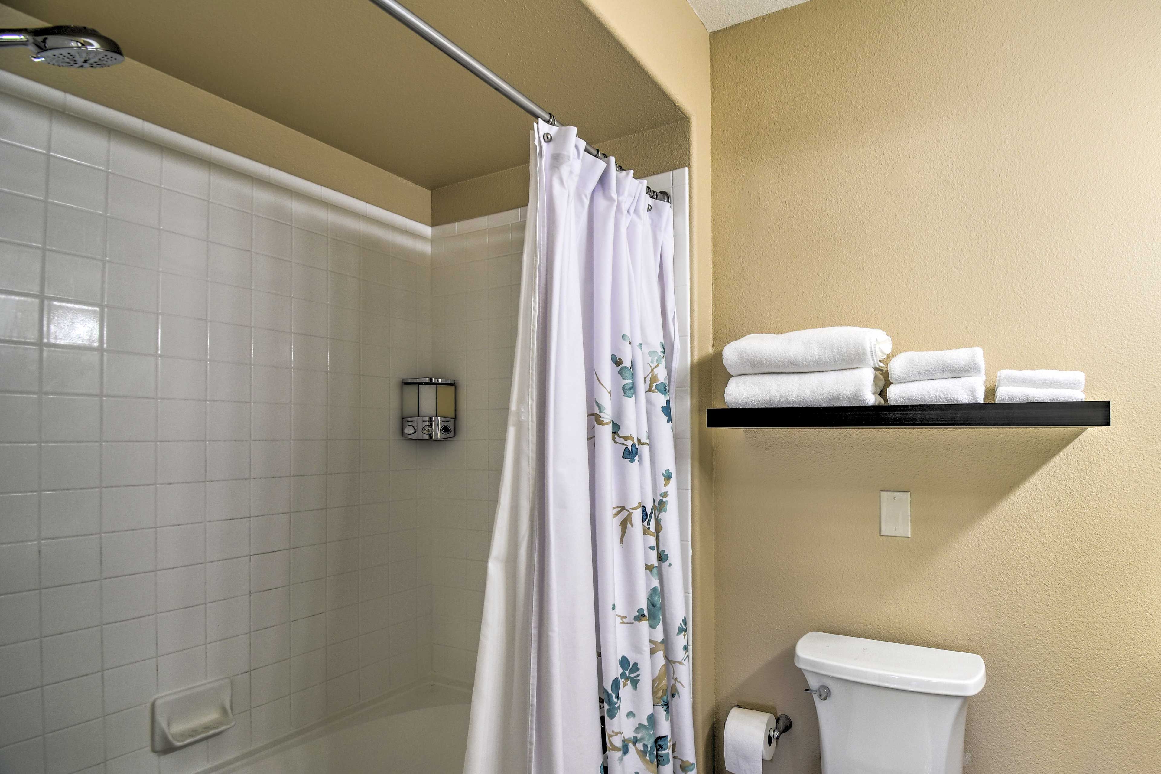 Full En-Suite Bathroom