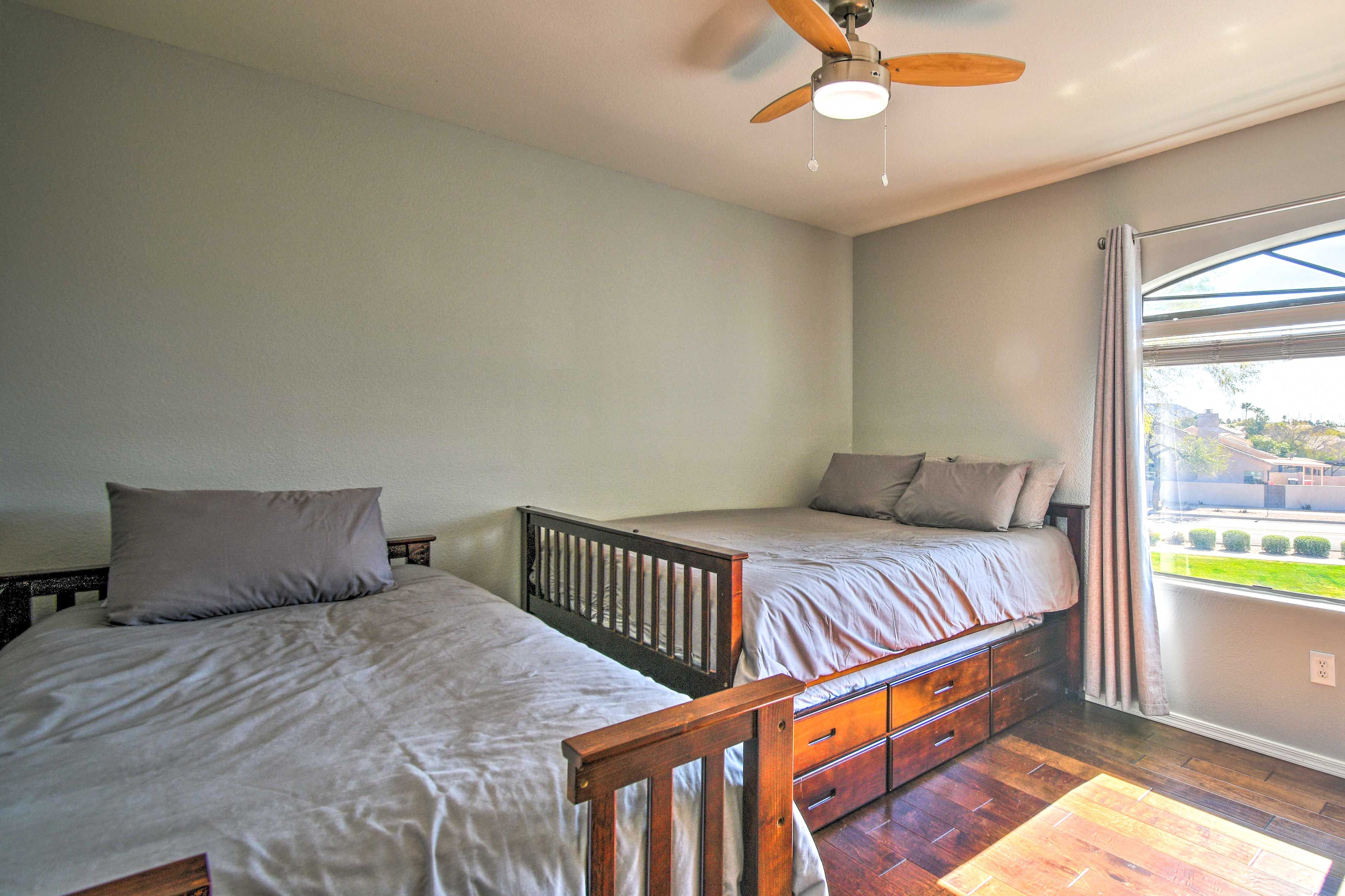 Bedroom 2 | Queen Bed | Twin Trundle | Twin Bed