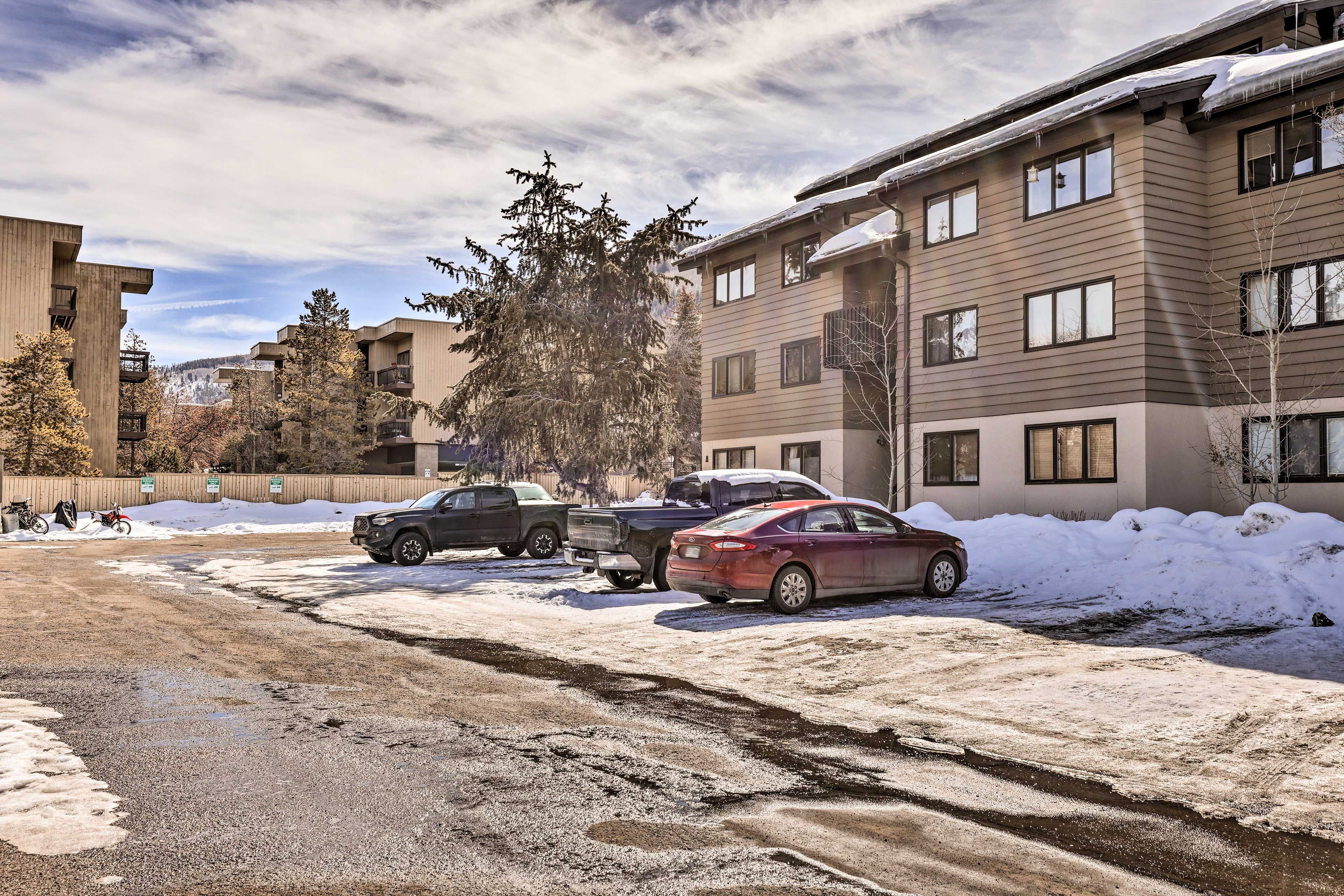 Parking | Open Parking Lot (2 Vehicles)