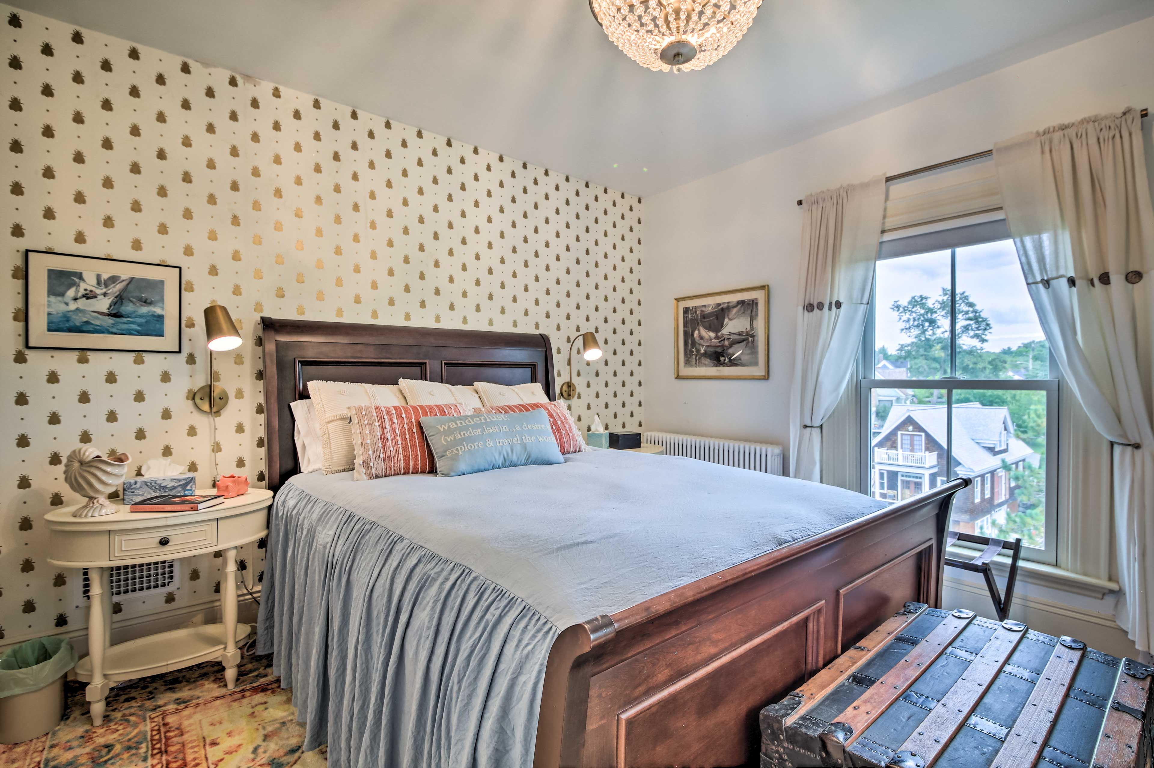 Bedroom 2 | Queen Bed | 2nd Floor