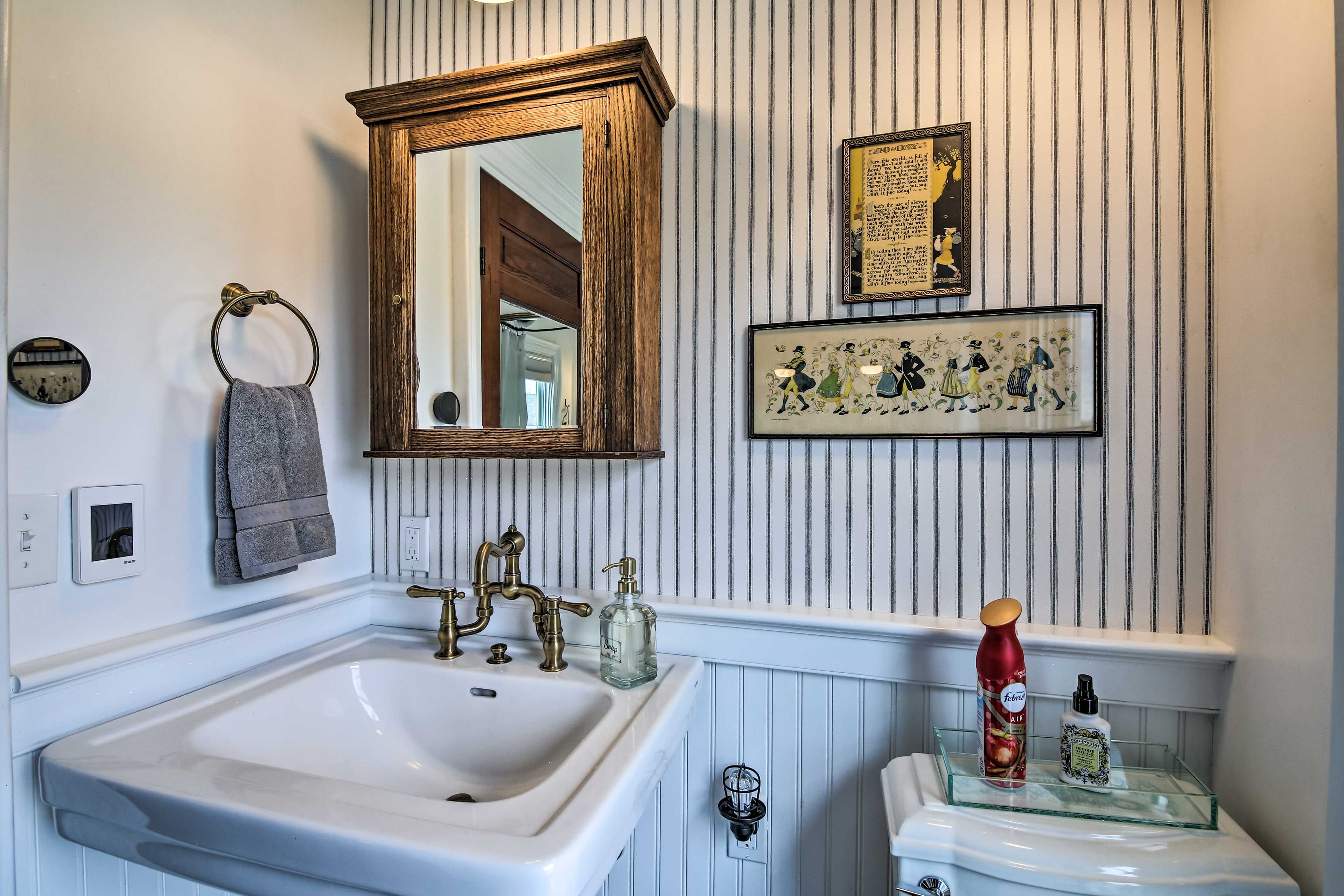 Bathroom | 2nd Floor | Washer & Dryer