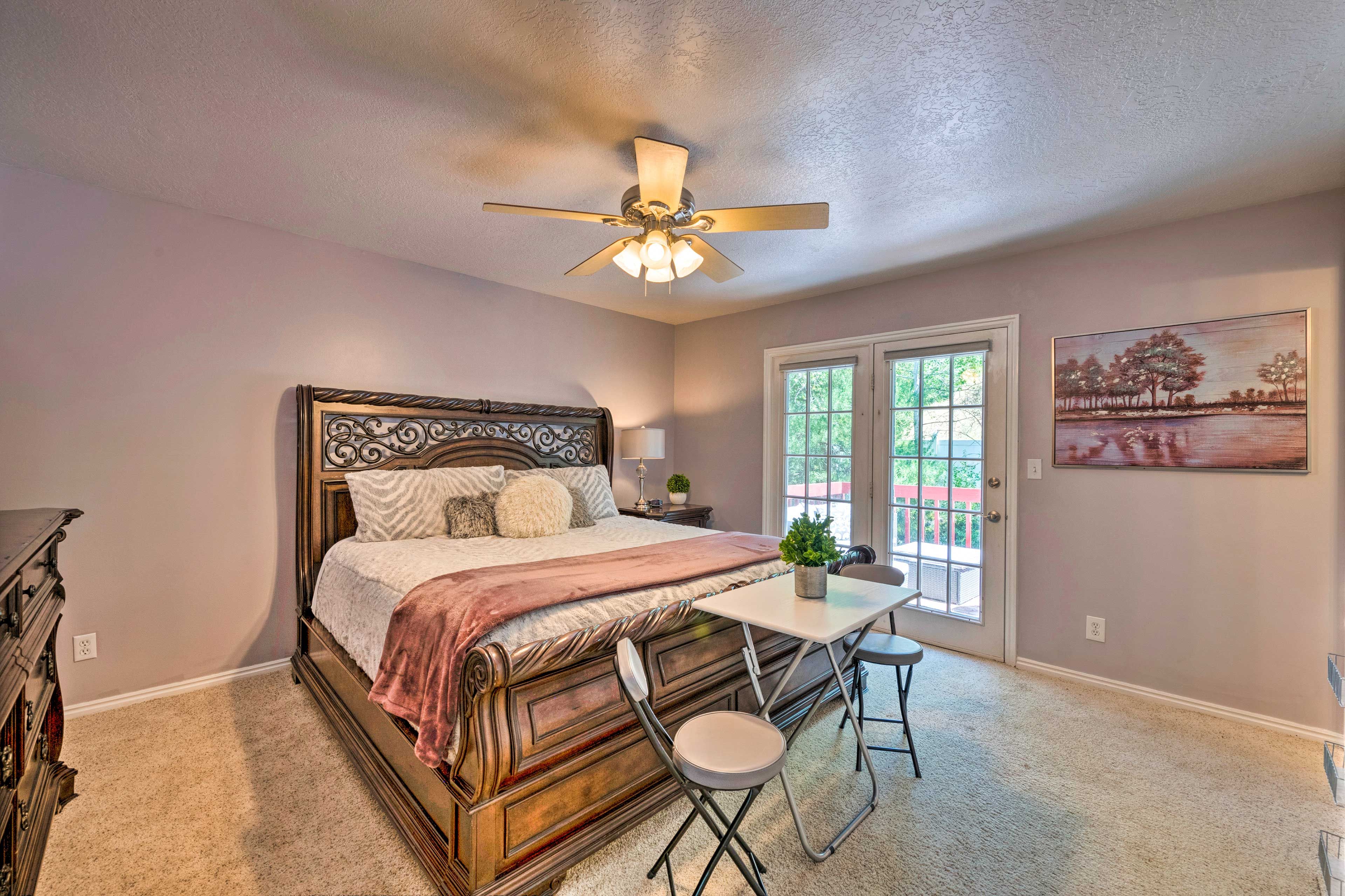 Bedroom 1 | King Bed | 2nd Floor | Massage Table | Smart TV
