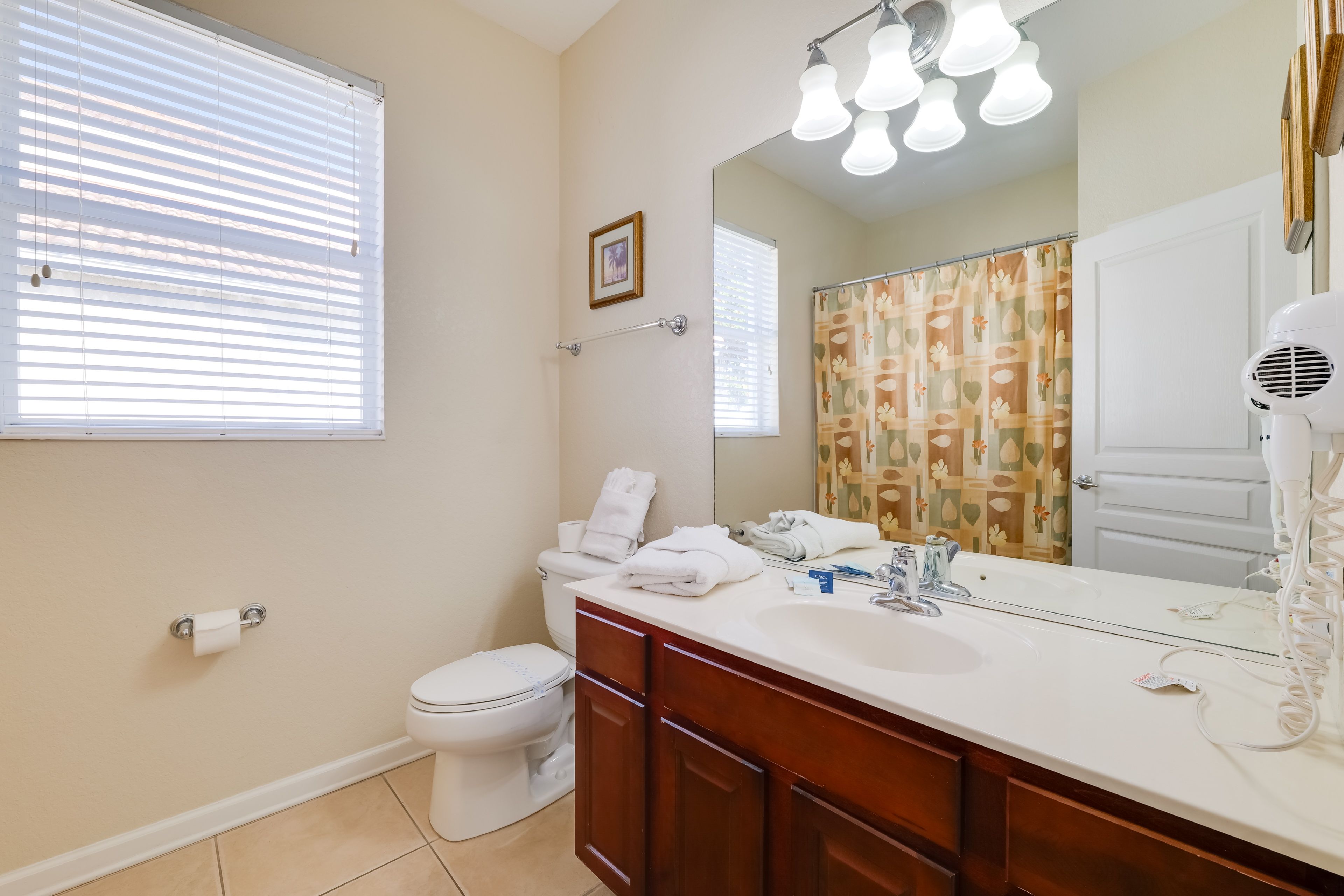 Full Bathroom | 1st Floor