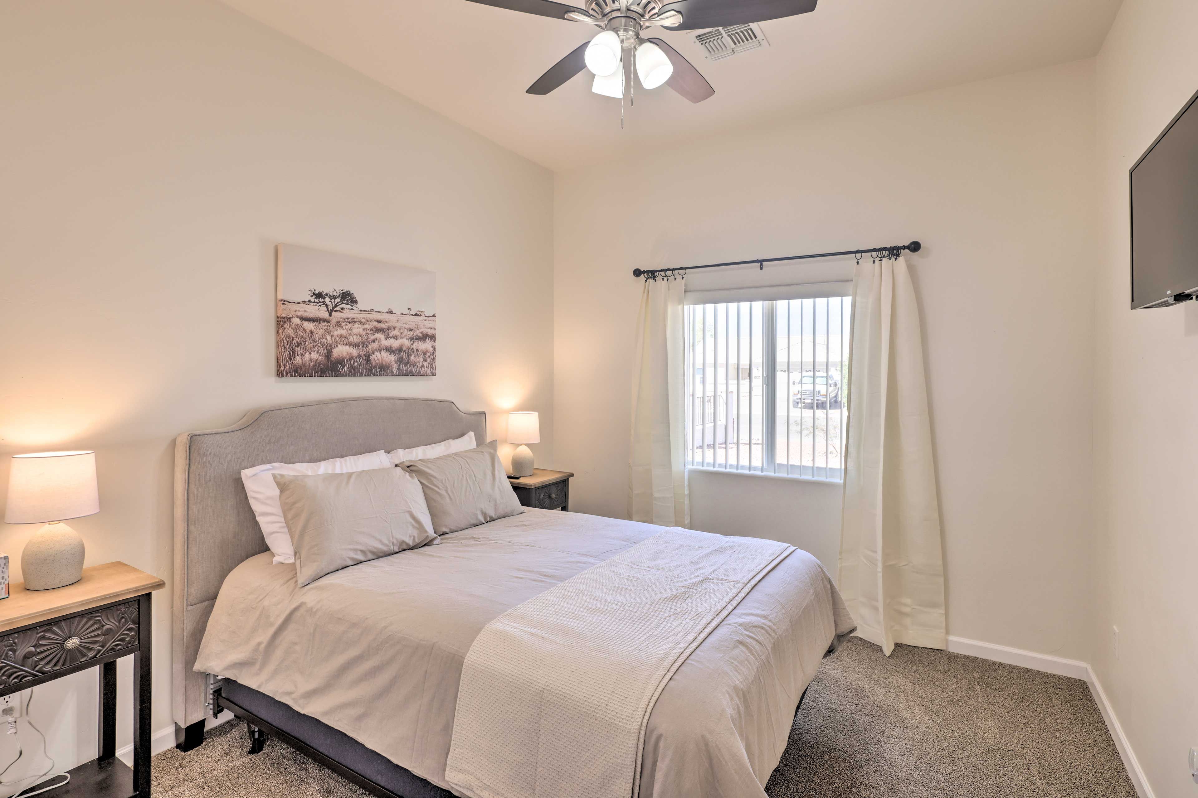 Bedroom 3 | Queen Bed | Smart TV w/ Cable
