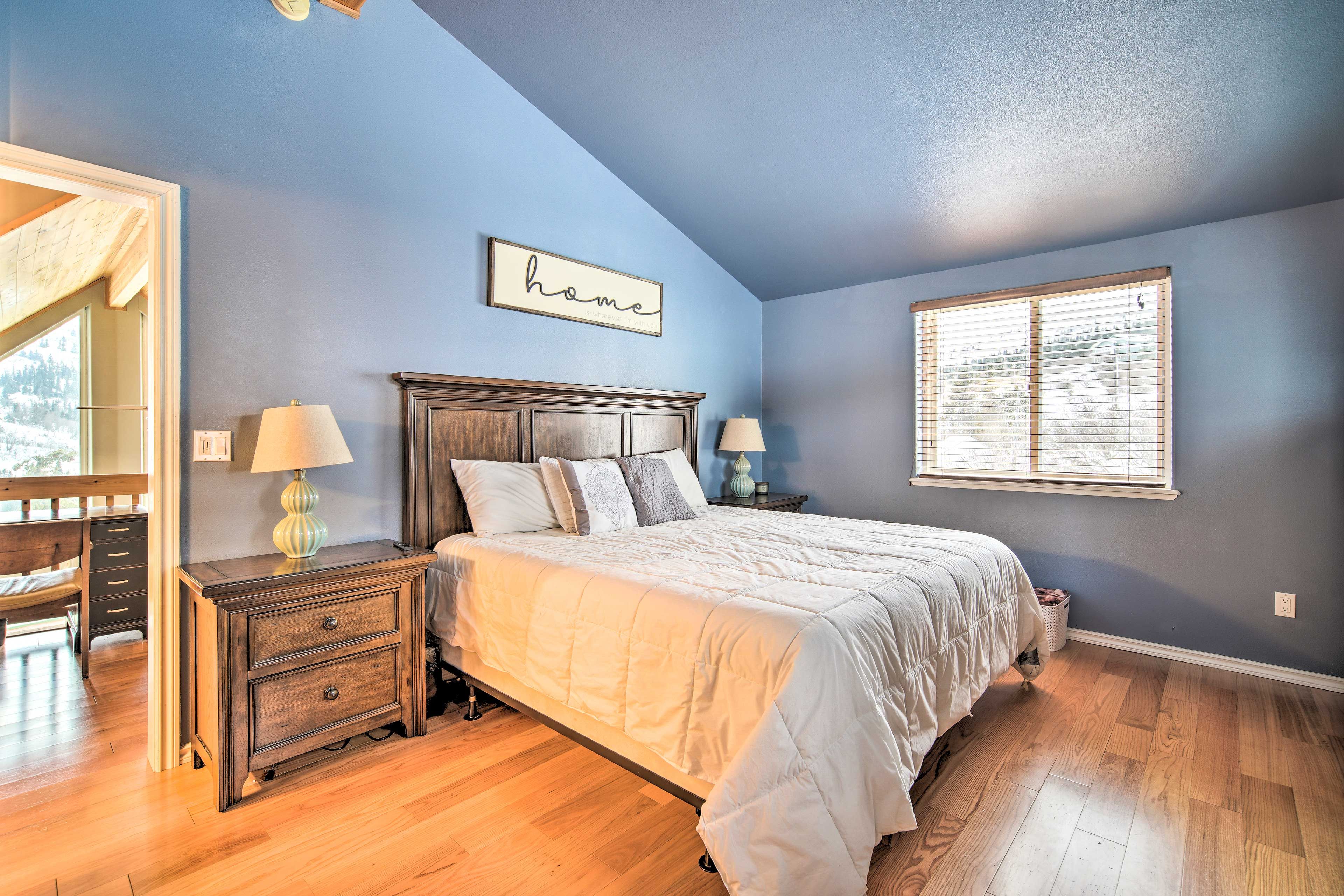 Bedroom 1 | King Bed | 2nd Floor