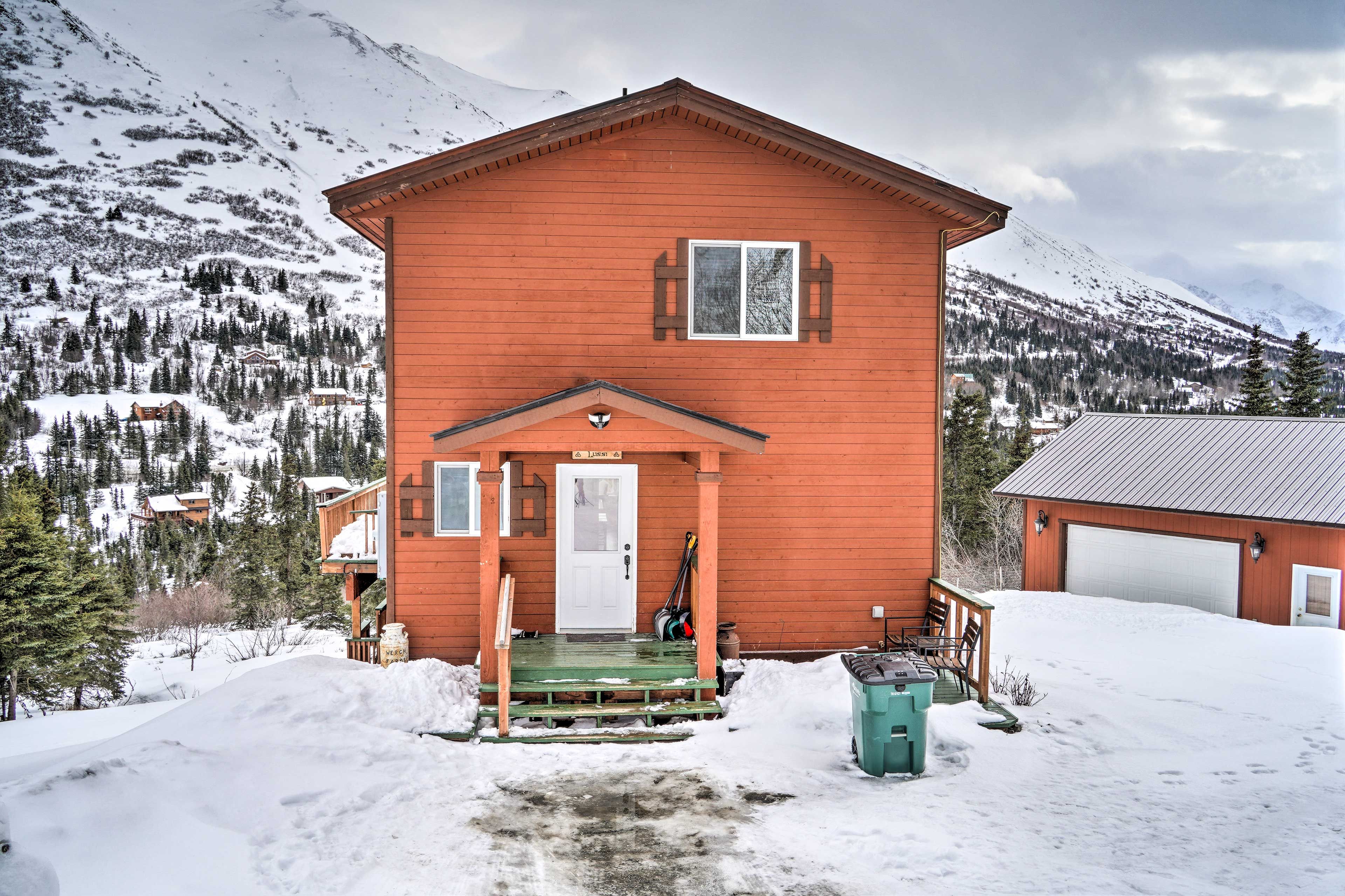 Home Exterior | 2 Steps Required