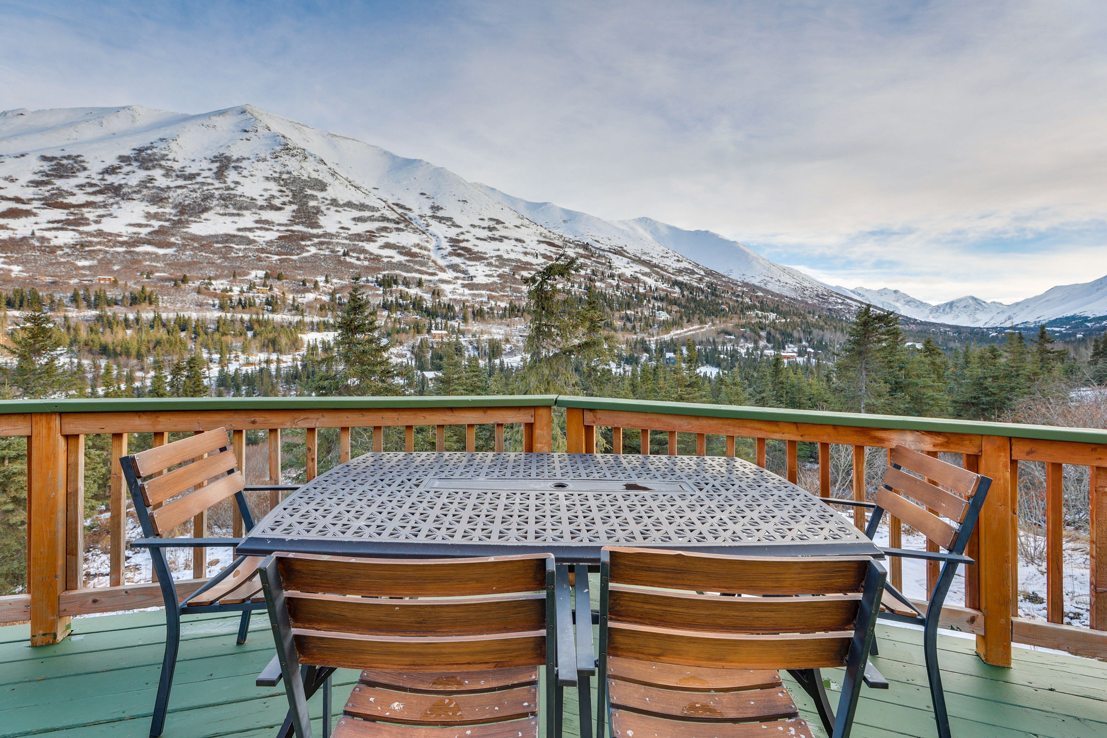 Wraparound Deck | Dining Area | Gas Grill