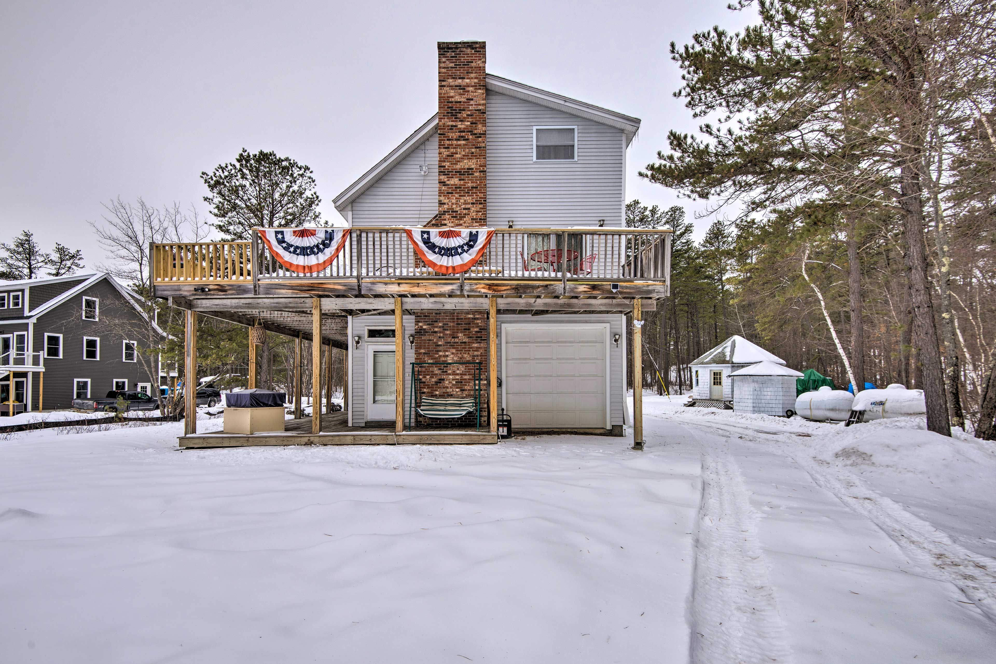 Parking | Driveway (6 Vehicles)