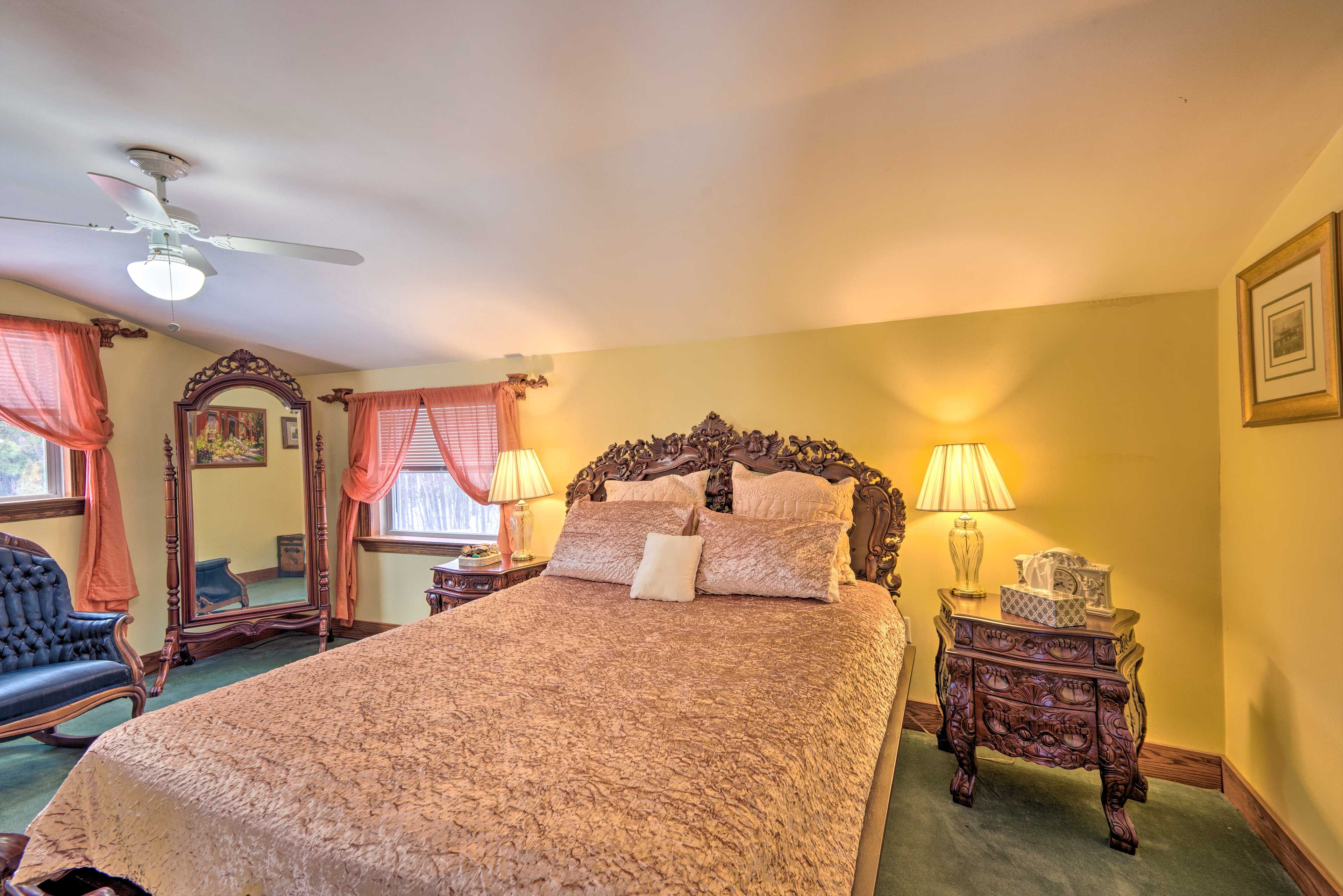 Bedroom 2 | Queen Bed