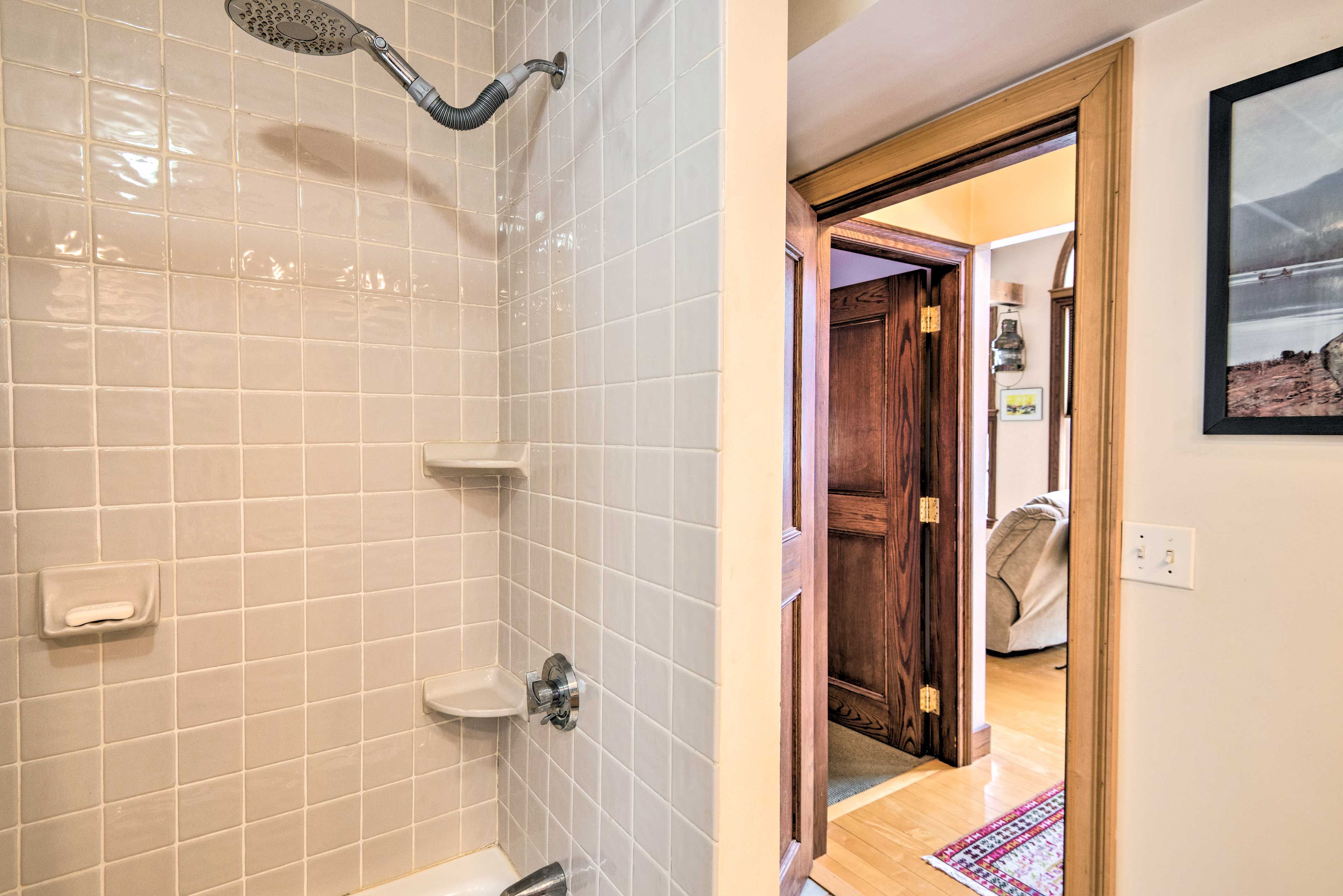 Full Bathroom