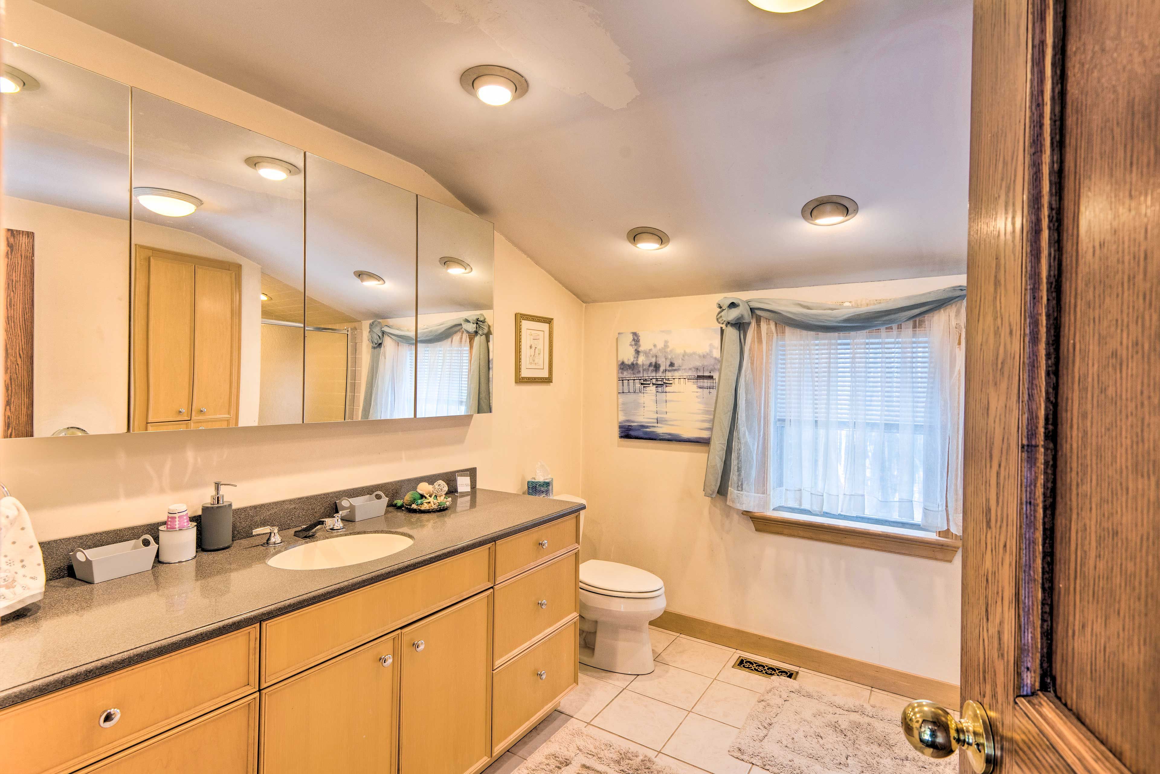 Full Bathroom