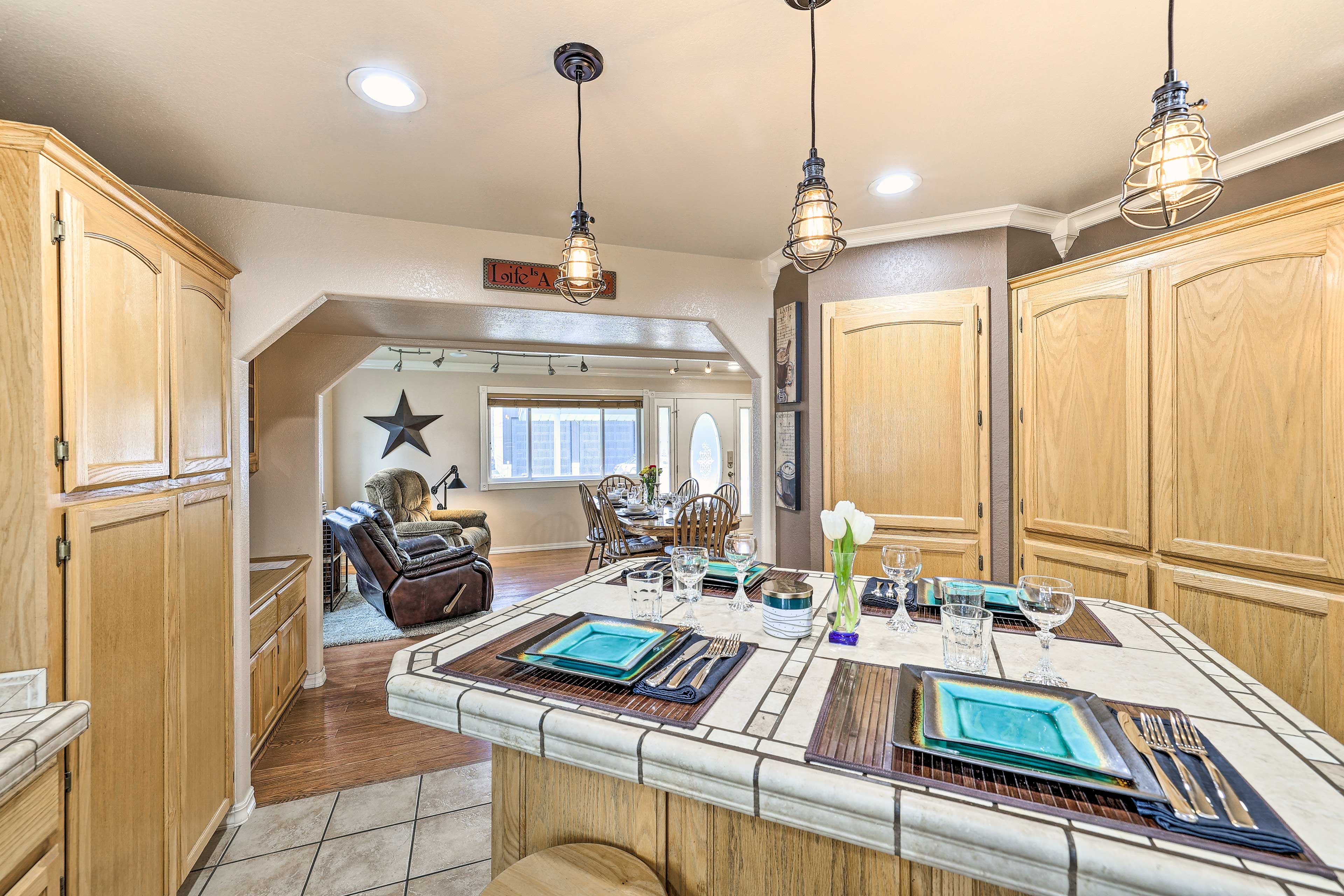 Fully Equipped Kitchen | Trash Bags & Paper Towels