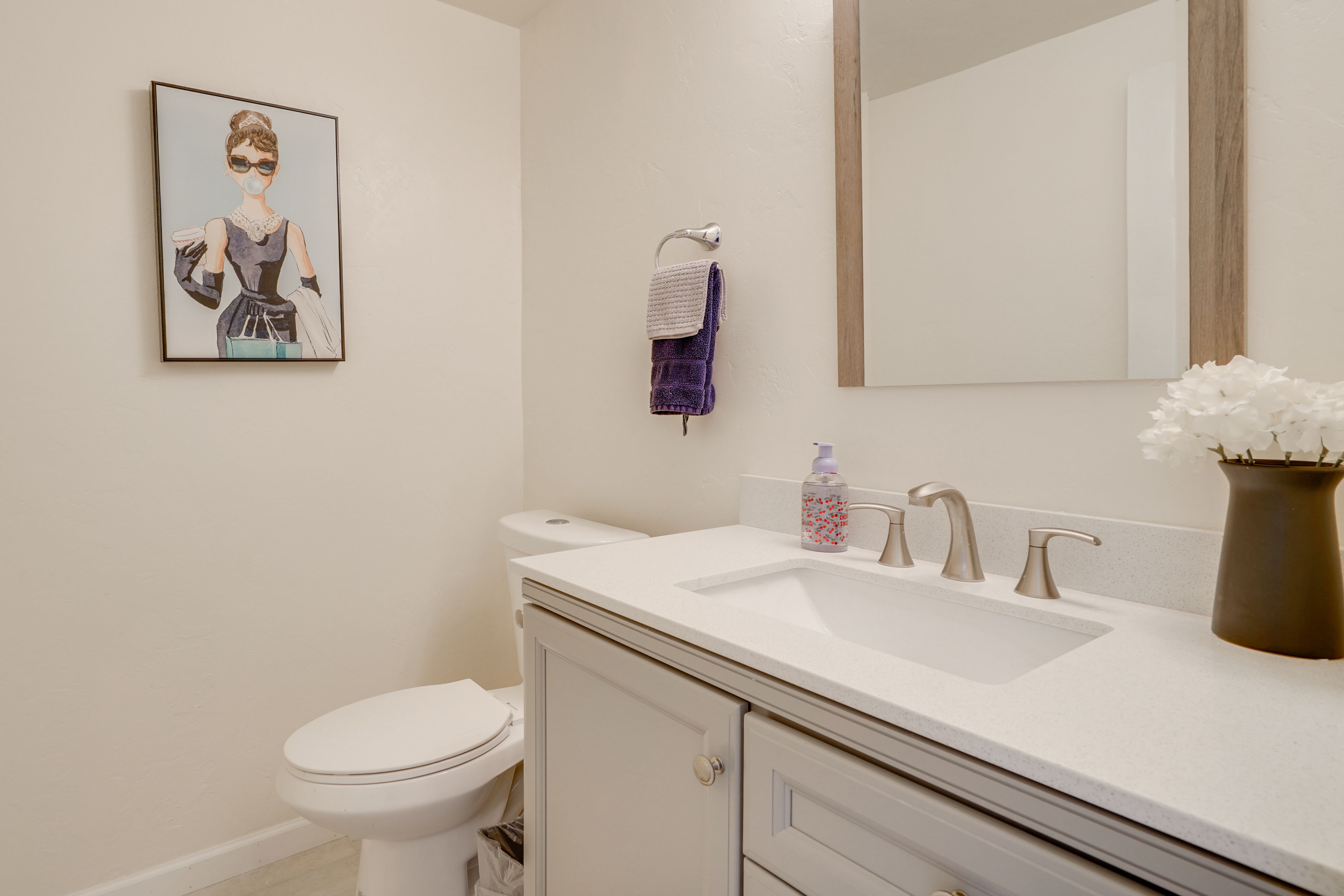 Half Bathroom | 1st Floor