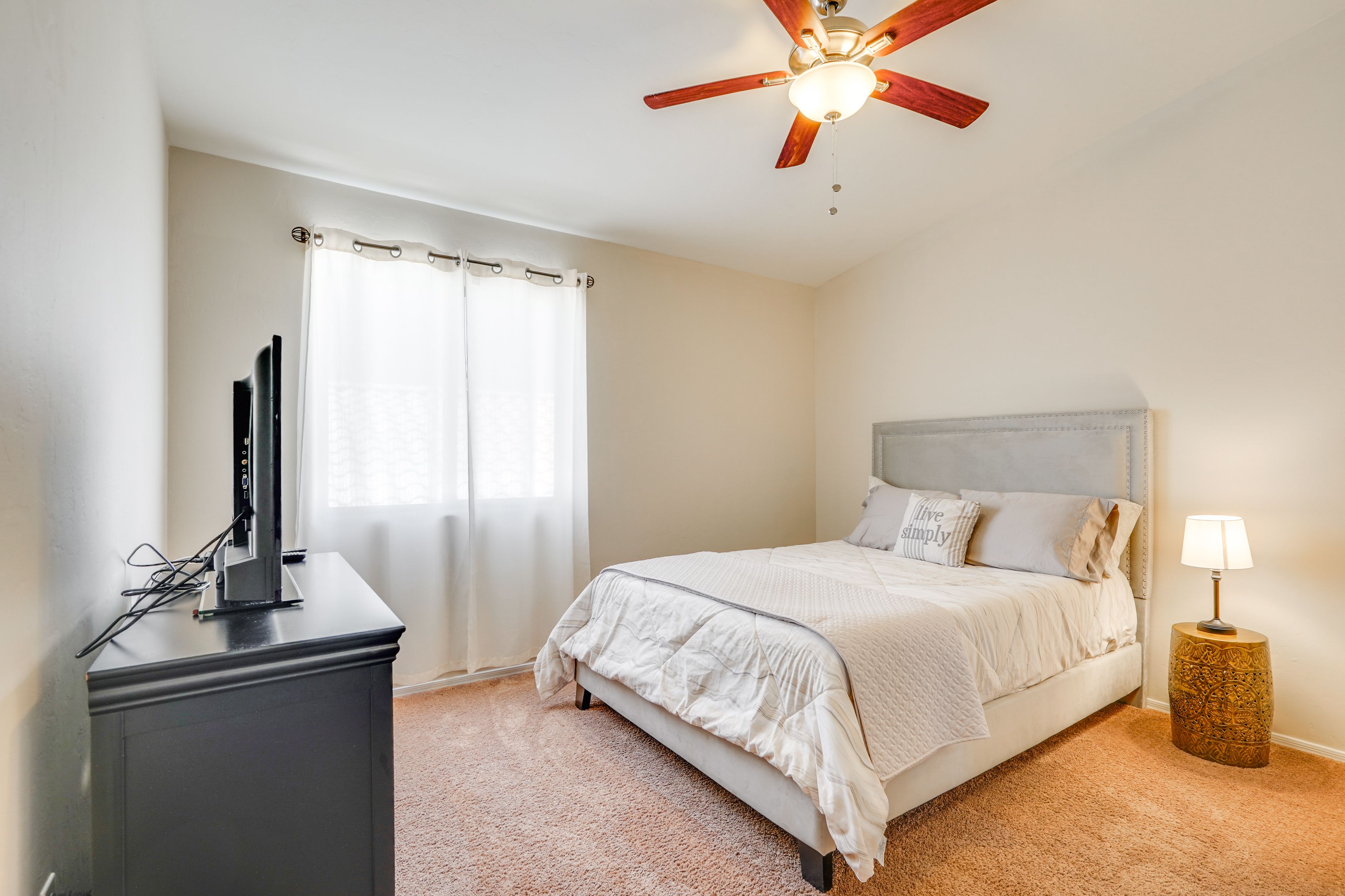 Bedroom 2 | Queen Bed | Smart TV | 2nd Floor