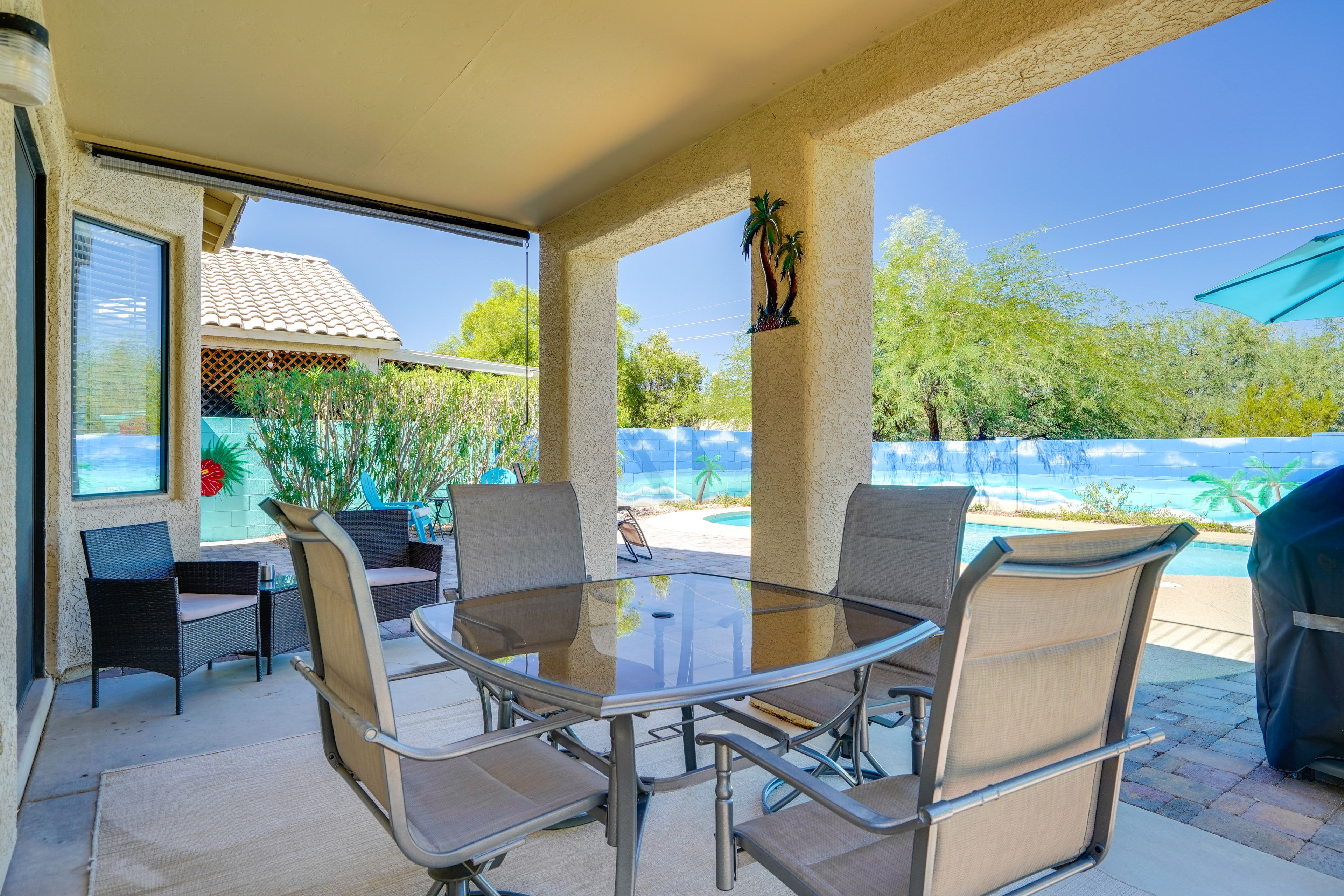Covered Patio | Gas Grill