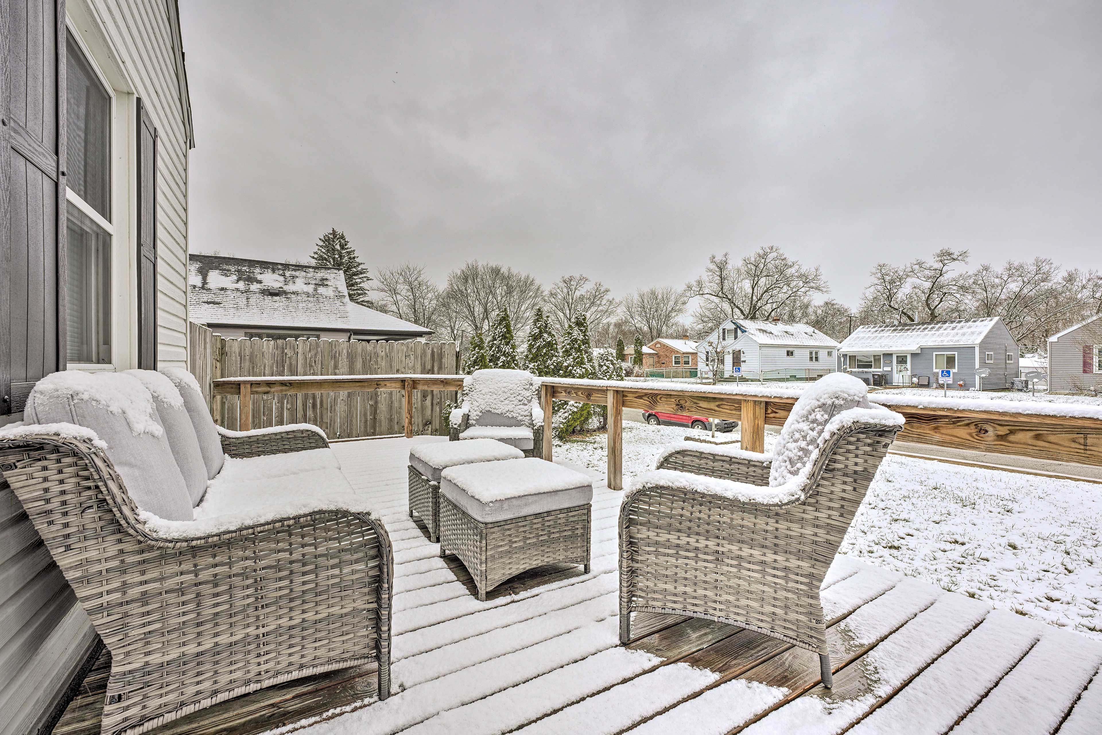 Private Deck | Outdoor Seating