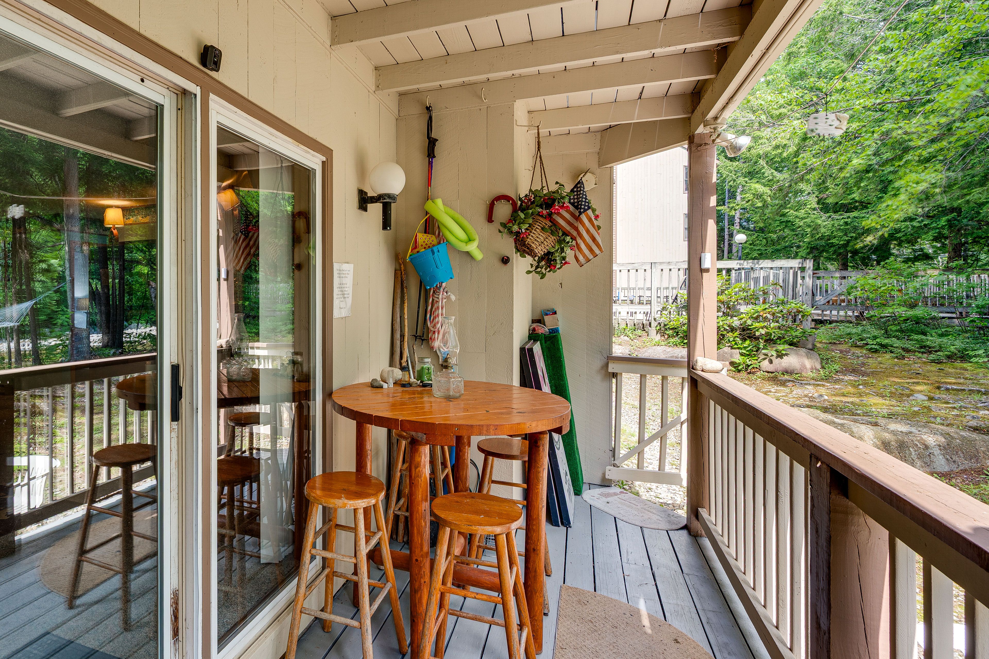 Covered Deck | Ground-Floor Condo | Lighted Dartboard
