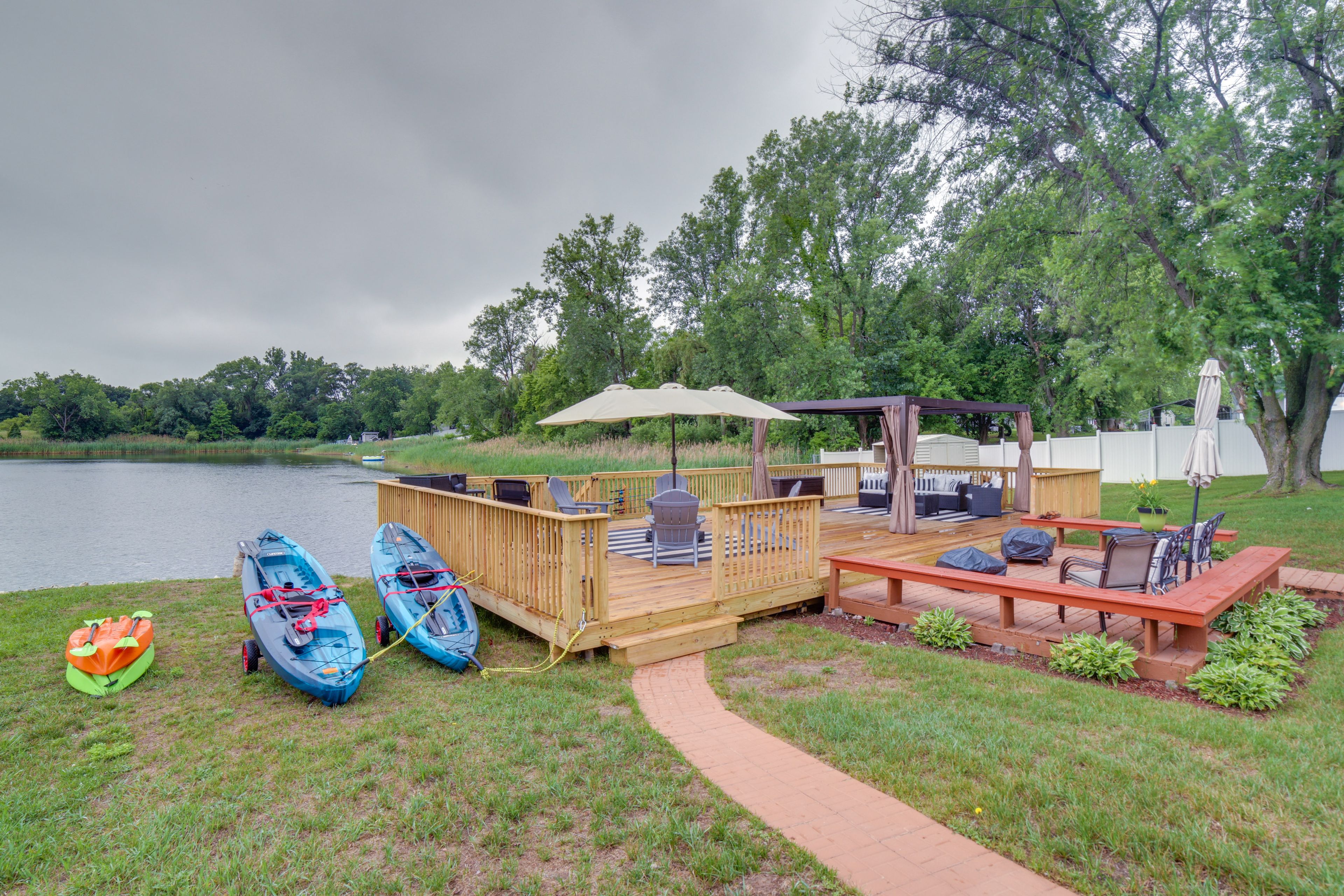 Waterfront Deck | Patio Furniture | Wood-Burning Fire Pits