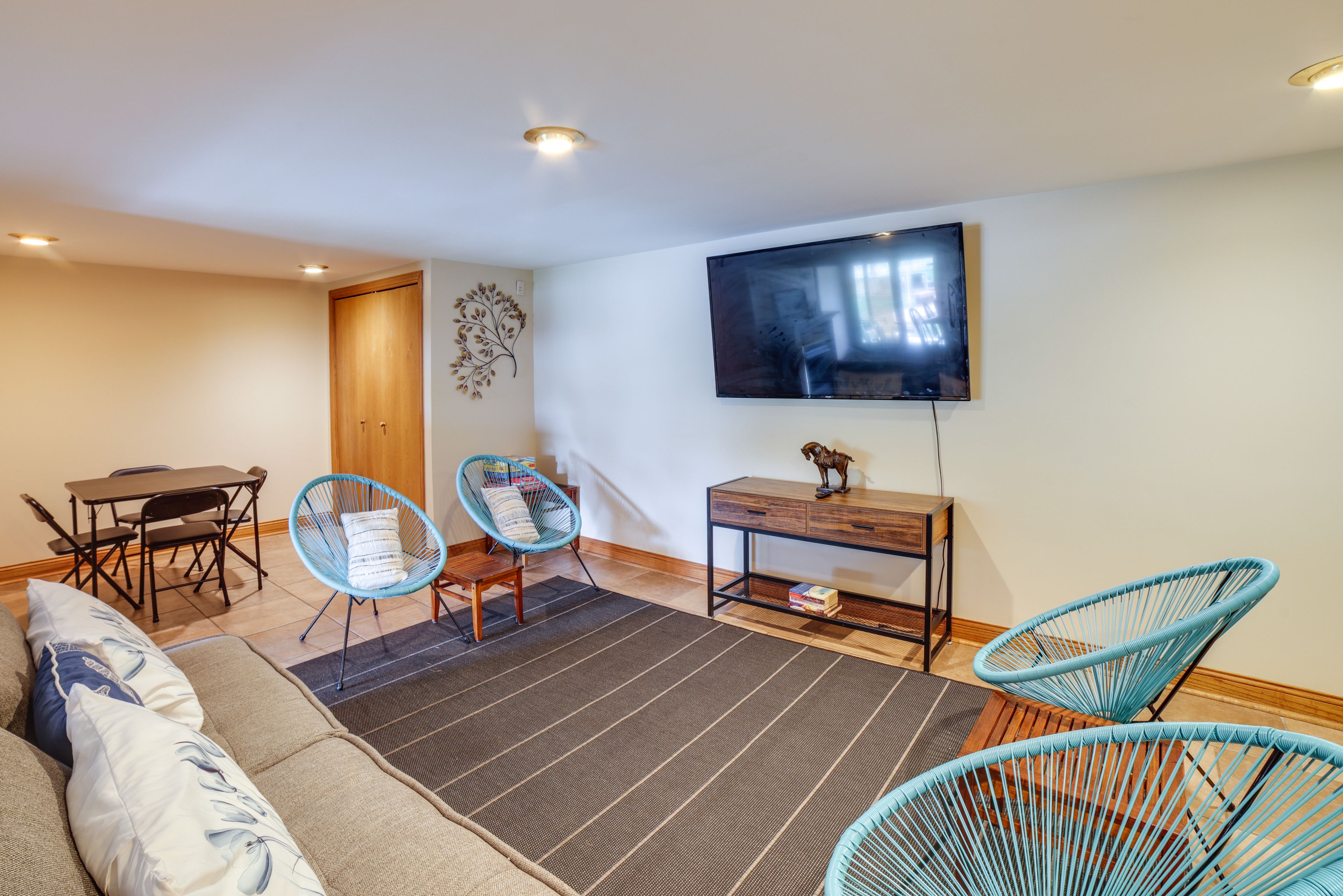 Game Room | Smart TV | Dry Bar | 2 Twin Sleeper Chairs