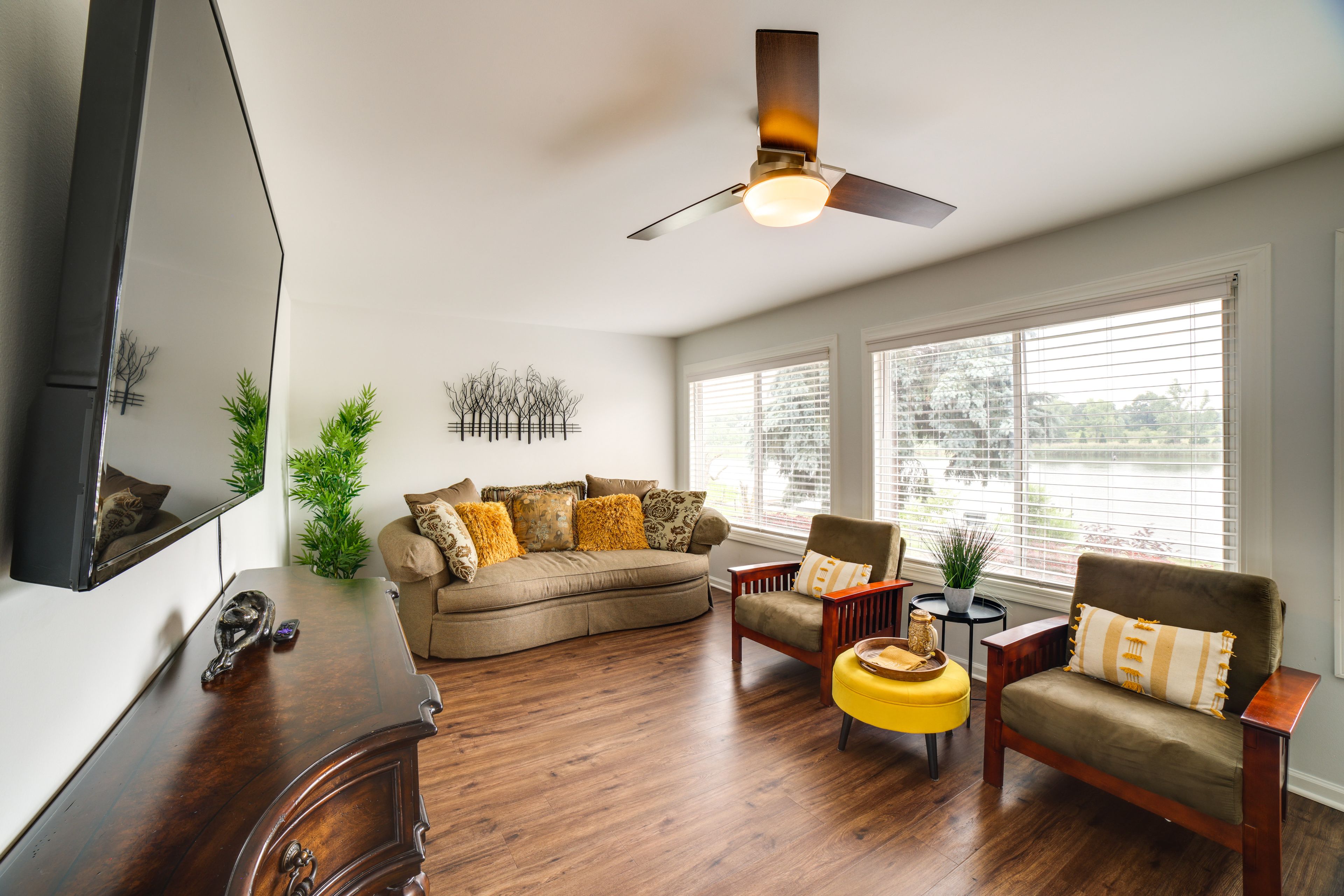 Portage Vacation Rental | 3BR | 3BA | 2,504 Sq Ft | 2 Steps Required to Enter