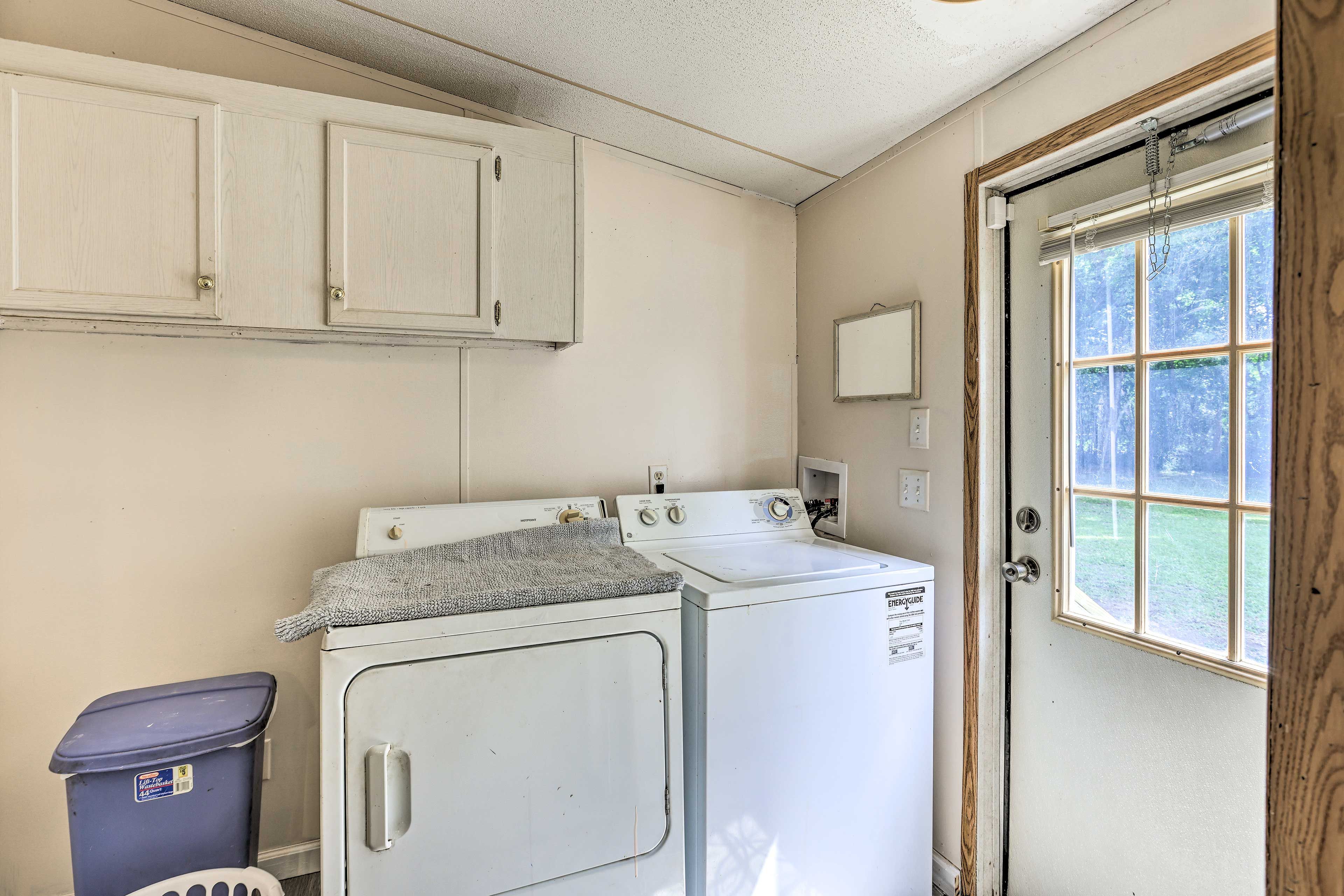 Laundry Room | Washer & Dryer