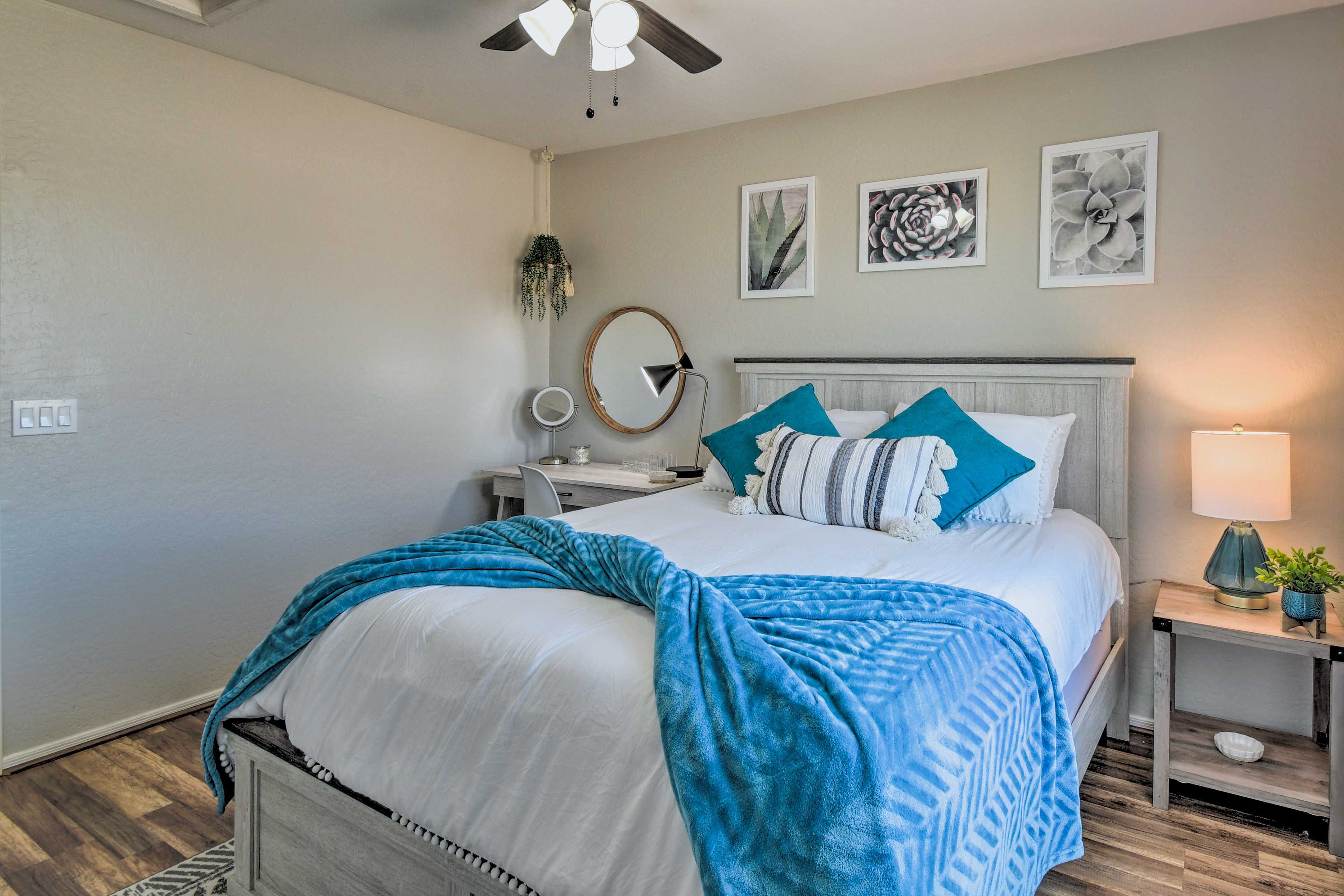 Bedroom 2 | Queen Bed